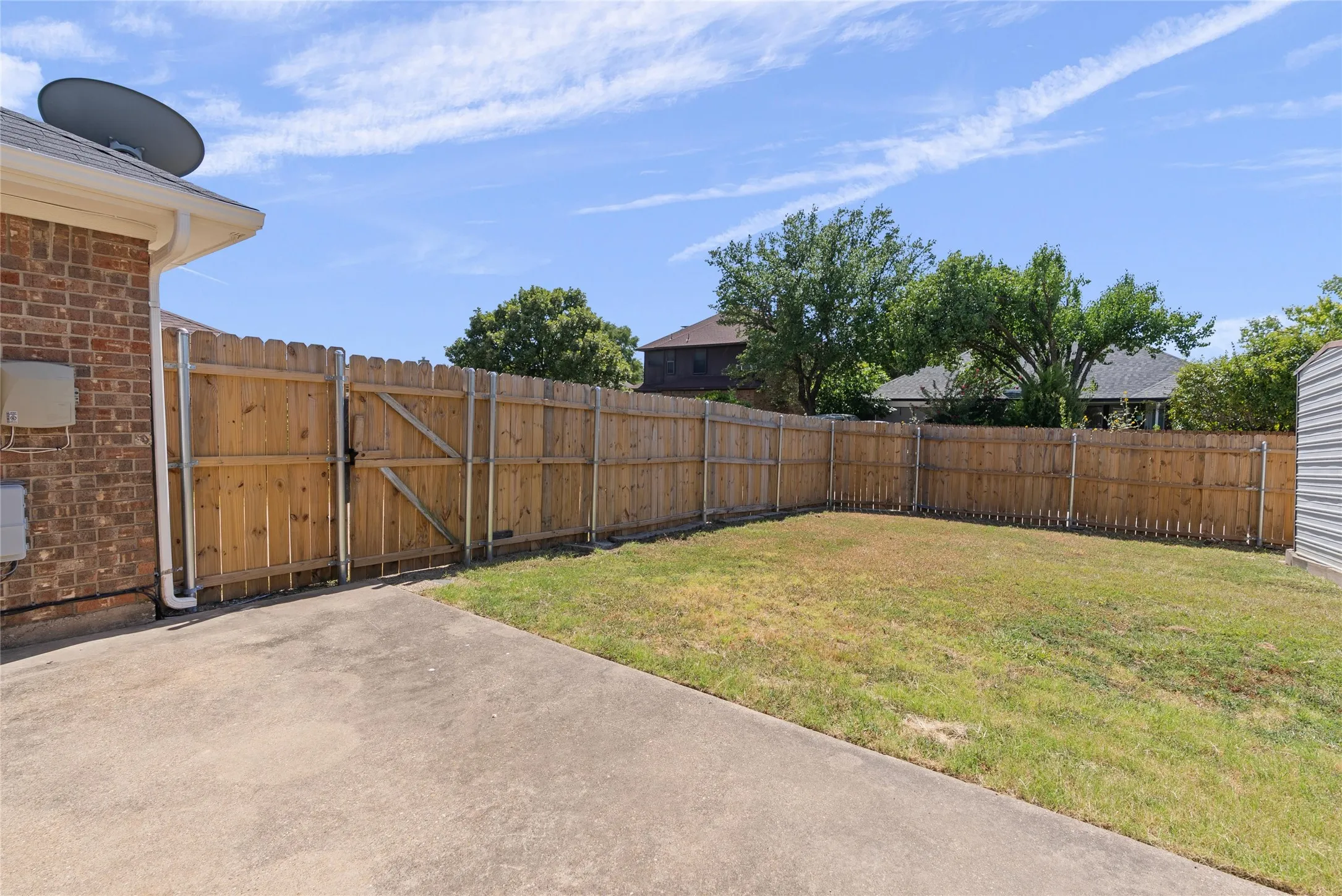 Single Family Residence For Rent in Dallas County , 1001 Creek Valley Road, Mesquite, Texas 75181, 3 Bedroom, 2 Bathroom, 2 Garage spaces, 1,732 Sqft, built in 1990, mls#21408405, Real Estate Agent in Mesquite, Homes For Rent in Dallas county, Homes For Rent in Mesquite, Realtor in Mesquite Texas, Real Estate Brokerage Independent Realty Texas, Luminita Cordes Realtor