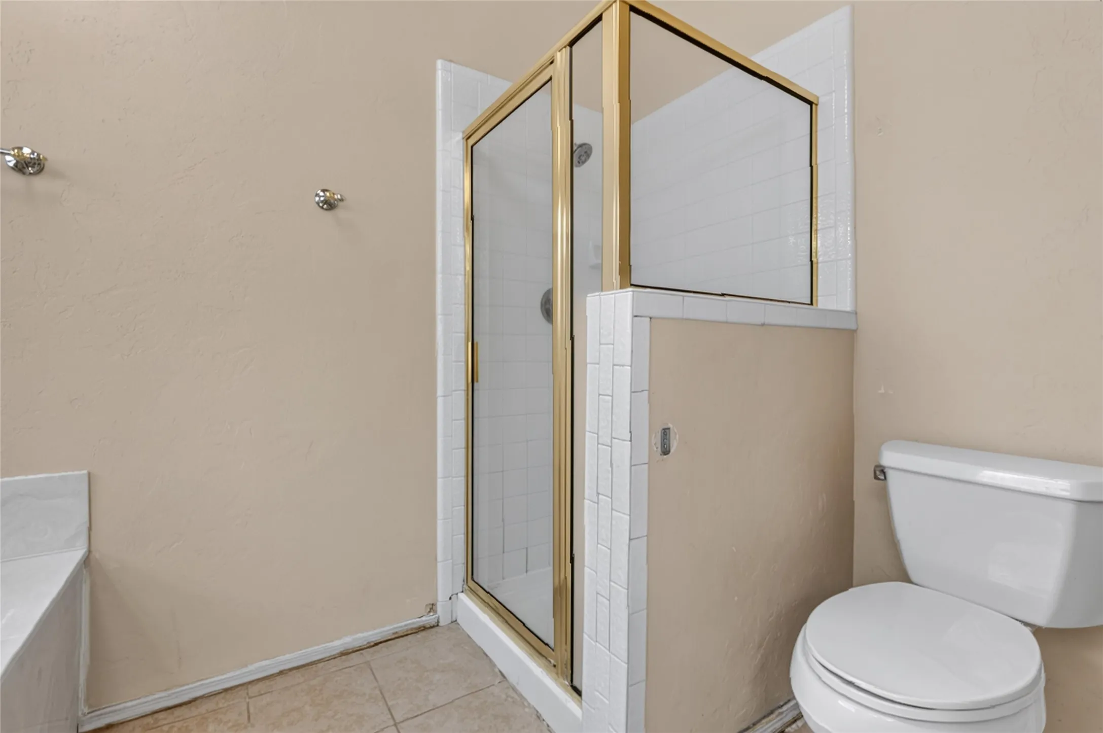Single Family Residence For Rent in Dallas County , 1001 Creek Valley Road, Mesquite, Texas 75181, 3 Bedroom, 2 Bathroom, 2 Garage spaces, 1,732 Sqft, built in 1990, mls#21408405, Real Estate Agent in Mesquite, Homes For Rent in Dallas county, Homes For Rent in Mesquite, Realtor in Mesquite Texas, Real Estate Brokerage Independent Realty Texas, Luminita Cordes Realtor
