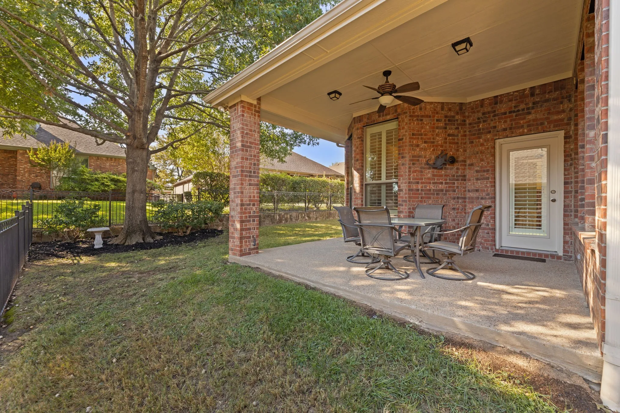 Single Family Residence For Sale in Collin County , 1348 Ranch House Drive, Fairview, Texas 75069, 3 Bedroom, 2 Bathroom, 2 Garage spaces, 2,326 Sqft, built in 2005, mls#21407249, Real Estate Agent in Fairview, Homes For Sale in Collin county, Homes For Sale in Fairview, Realtor in Fairview Texas, Real Estate Brokerage Independent Realty Texas, Luminita Cordes Realtor