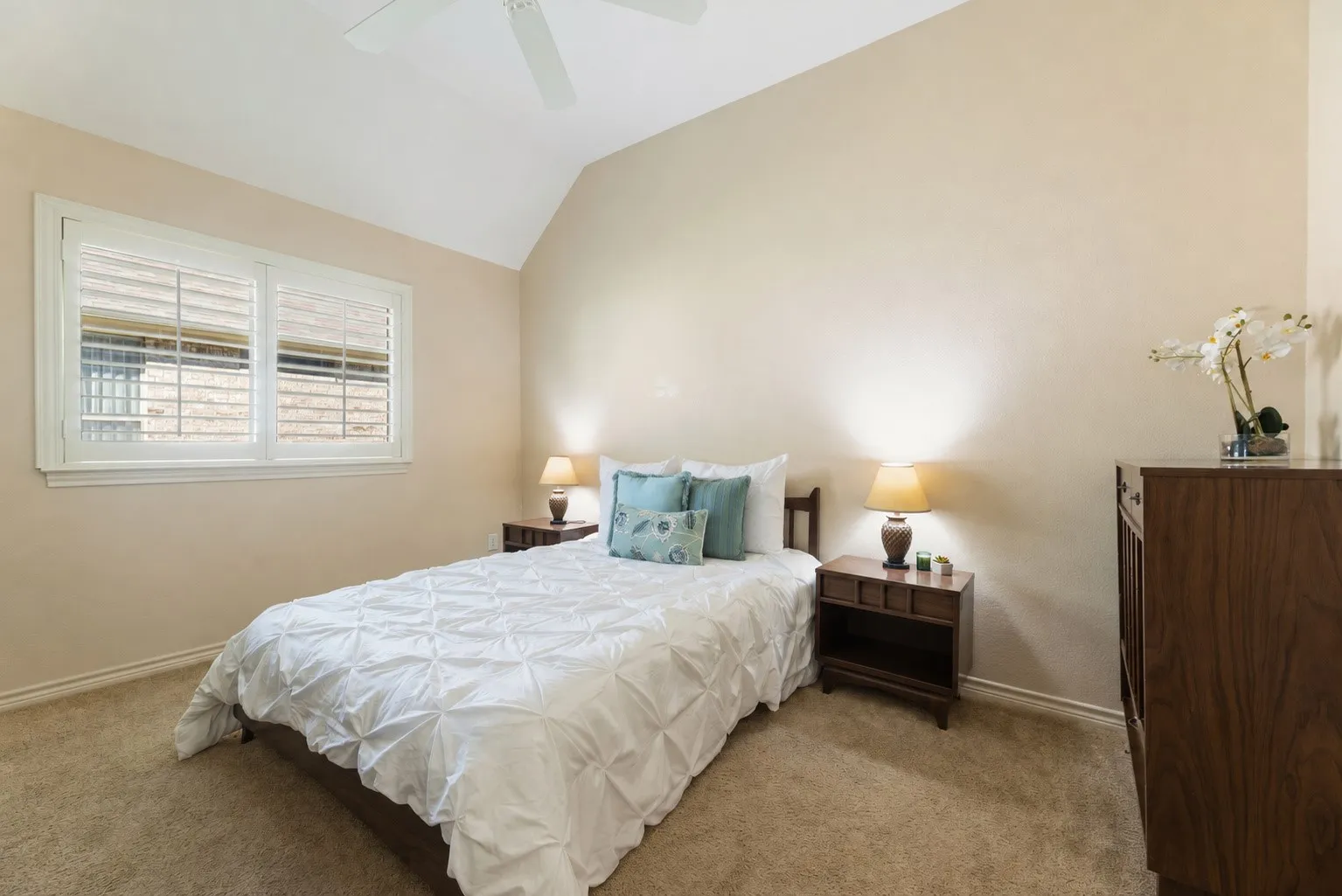 Single Family Residence For Sale in Collin County , 1348 Ranch House Drive, Fairview, Texas 75069, 3 Bedroom, 2 Bathroom, 2 Garage spaces, 2,326 Sqft, built in 2005, mls#21407249, Real Estate Agent in Fairview, Homes For Sale in Collin county, Homes For Sale in Fairview, Realtor in Fairview Texas, Real Estate Brokerage Independent Realty Texas, Luminita Cordes Realtor