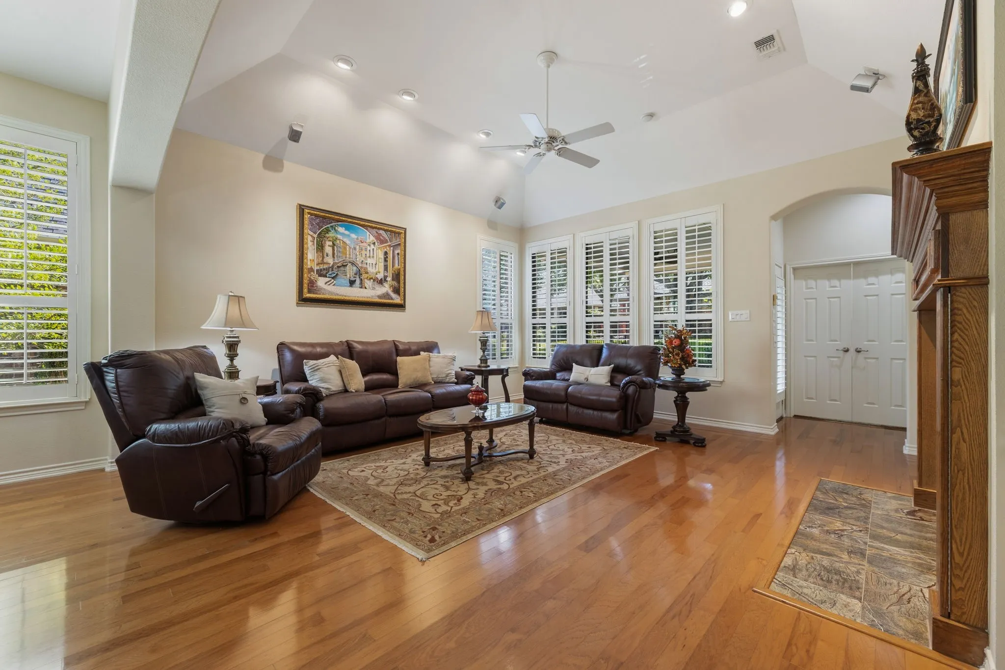 Single Family Residence For Sale in Collin County , 1348 Ranch House Drive, Fairview, Texas 75069, 3 Bedroom, 2 Bathroom, 2 Garage spaces, 2,326 Sqft, built in 2005, mls#21407249, Real Estate Agent in Fairview, Homes For Sale in Collin county, Homes For Sale in Fairview, Realtor in Fairview Texas, Real Estate Brokerage Independent Realty Texas, Luminita Cordes Realtor