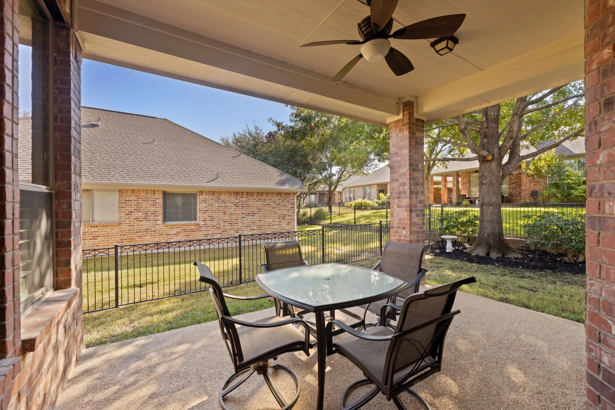 Single Family Residence For Sale in Collin County , 1348 Ranch House Drive, Fairview, Texas 75069, 3 Bedroom, 2 Bathroom, 2 Garage spaces, 2,326 Sqft, built in 2005, mls#21407249, Real Estate Agent in Fairview, Homes For Sale in Collin county, Homes For Sale in Fairview, Realtor in Fairview Texas, Real Estate Brokerage Independent Realty Texas, Luminita Cordes Realtor