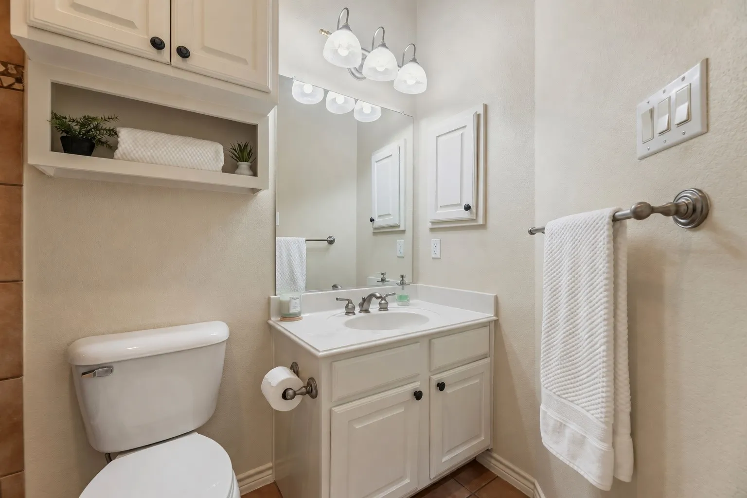 Single Family Residence For Sale in Collin County , 1348 Ranch House Drive, Fairview, Texas 75069, 3 Bedroom, 2 Bathroom, 2 Garage spaces, 2,326 Sqft, built in 2005, mls#21407249, Real Estate Agent in Fairview, Homes For Sale in Collin county, Homes For Sale in Fairview, Realtor in Fairview Texas, Real Estate Brokerage Independent Realty Texas, Luminita Cordes Realtor