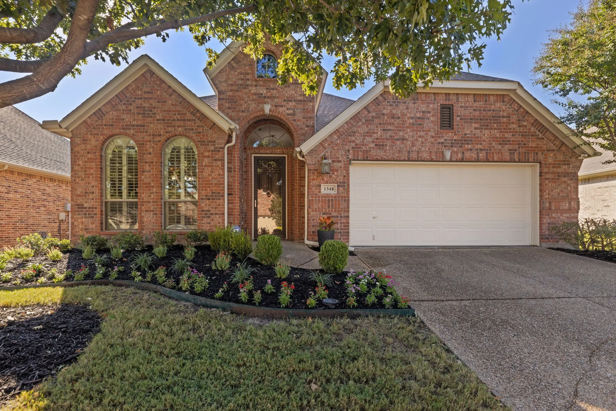 Single Family Residence For Sale
