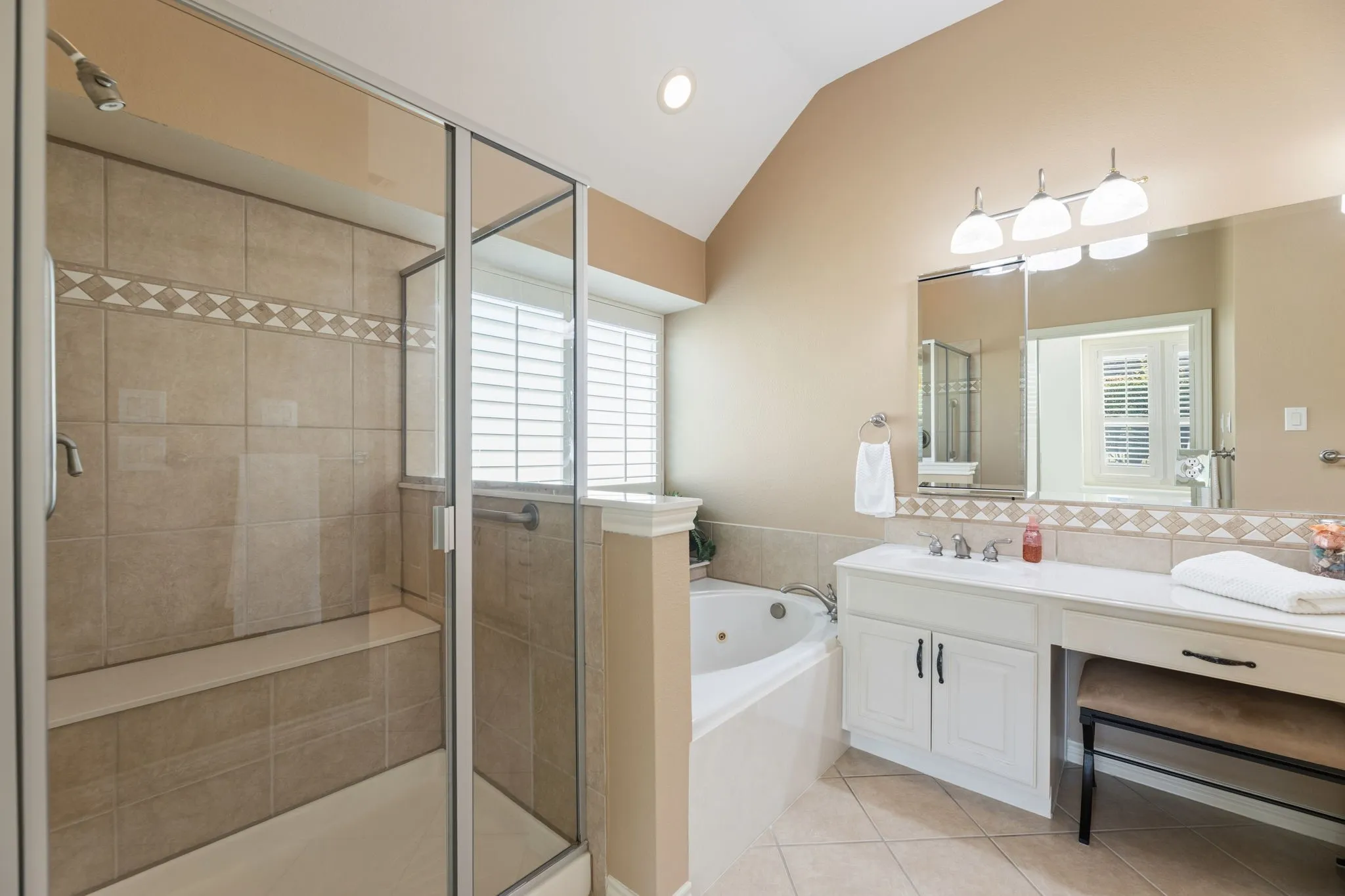 Single Family Residence For Sale in Collin County , 1348 Ranch House Drive, Fairview, Texas 75069, 3 Bedroom, 2 Bathroom, 2 Garage spaces, 2,326 Sqft, built in 2005, mls#21407249, Real Estate Agent in Fairview, Homes For Sale in Collin county, Homes For Sale in Fairview, Realtor in Fairview Texas, Real Estate Brokerage Independent Realty Texas, Luminita Cordes Realtor