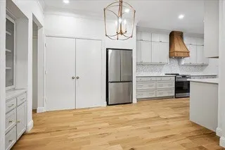 Townhouse For Rent in Dallas County , 12332 Montego Plaza, Dallas, Texas 75230, 2 Bedroom, 3 Bathroom, 2 Garage spaces, 2,429 Sqft, built in 1979, mls#21408416, Real Estate Agent in Dallas, Homes For Rent in Dallas county, Homes For Rent in Dallas, Realtor in Dallas Texas, Real Estate Brokerage Independent Realty Texas, Luminita Cordes Realtor