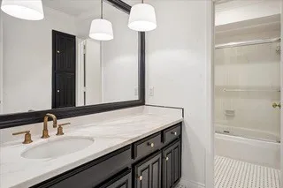 Townhouse For Rent in Dallas County , 12332 Montego Plaza, Dallas, Texas 75230, 2 Bedroom, 3 Bathroom, 2 Garage spaces, 2,429 Sqft, built in 1979, mls#21408416, Real Estate Agent in Dallas, Homes For Rent in Dallas county, Homes For Rent in Dallas, Realtor in Dallas Texas, Real Estate Brokerage Independent Realty Texas, Luminita Cordes Realtor
