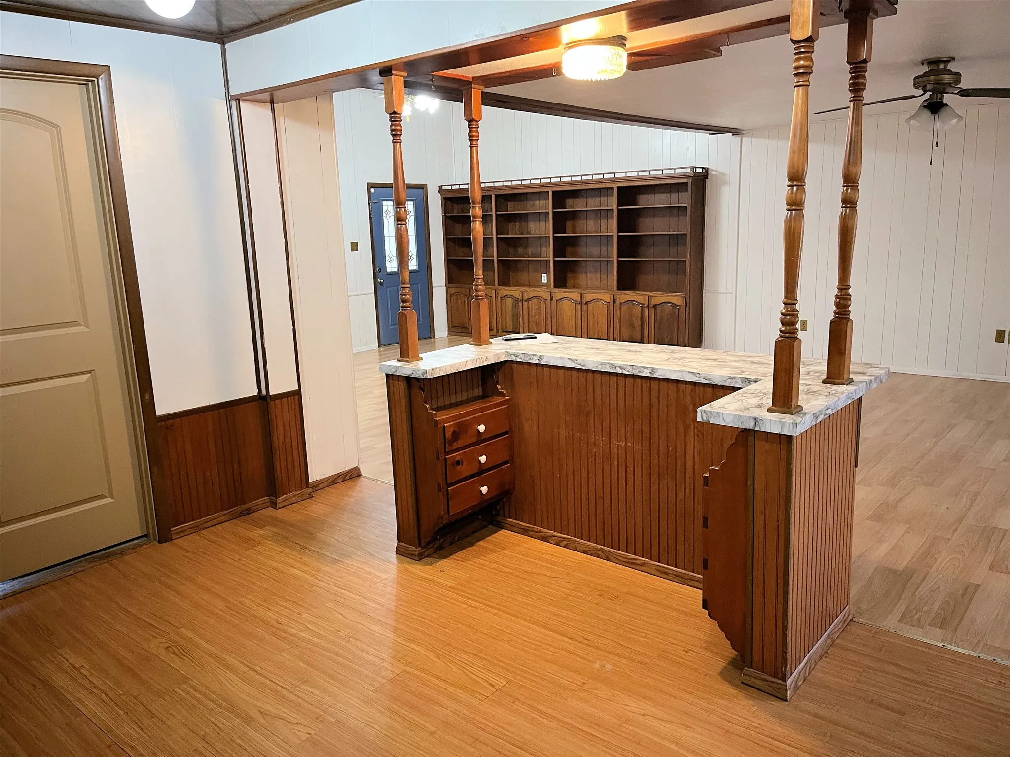 Breakfast bar