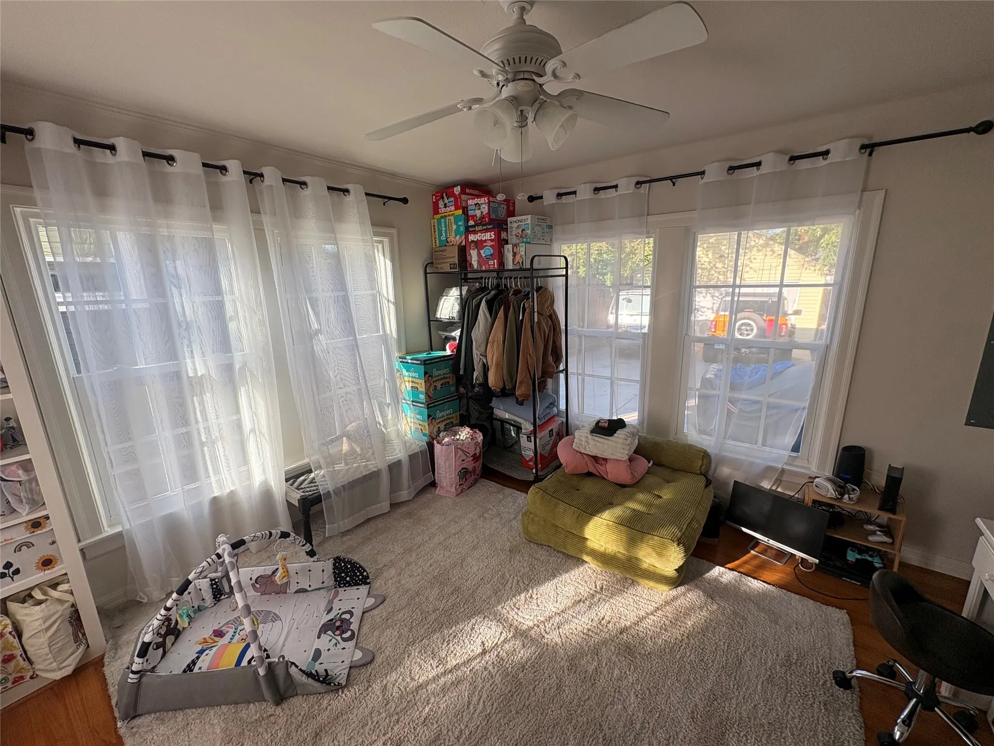 Single Family Residence For Sale in Tarrant County , 3620 Winston Road, Fort Worth, Texas 76109, 2 Bedroom, 1 Bathroom, Garage spaces, 1,075 Sqft, built in 1942, mls#21408419, Real Estate Agent in Fort Worth, Homes For Sale in Tarrant county, Homes For Sale in Fort Worth, Realtor in Fort Worth Texas, Real Estate Brokerage Independent Realty Texas, Luminita Cordes Realtor