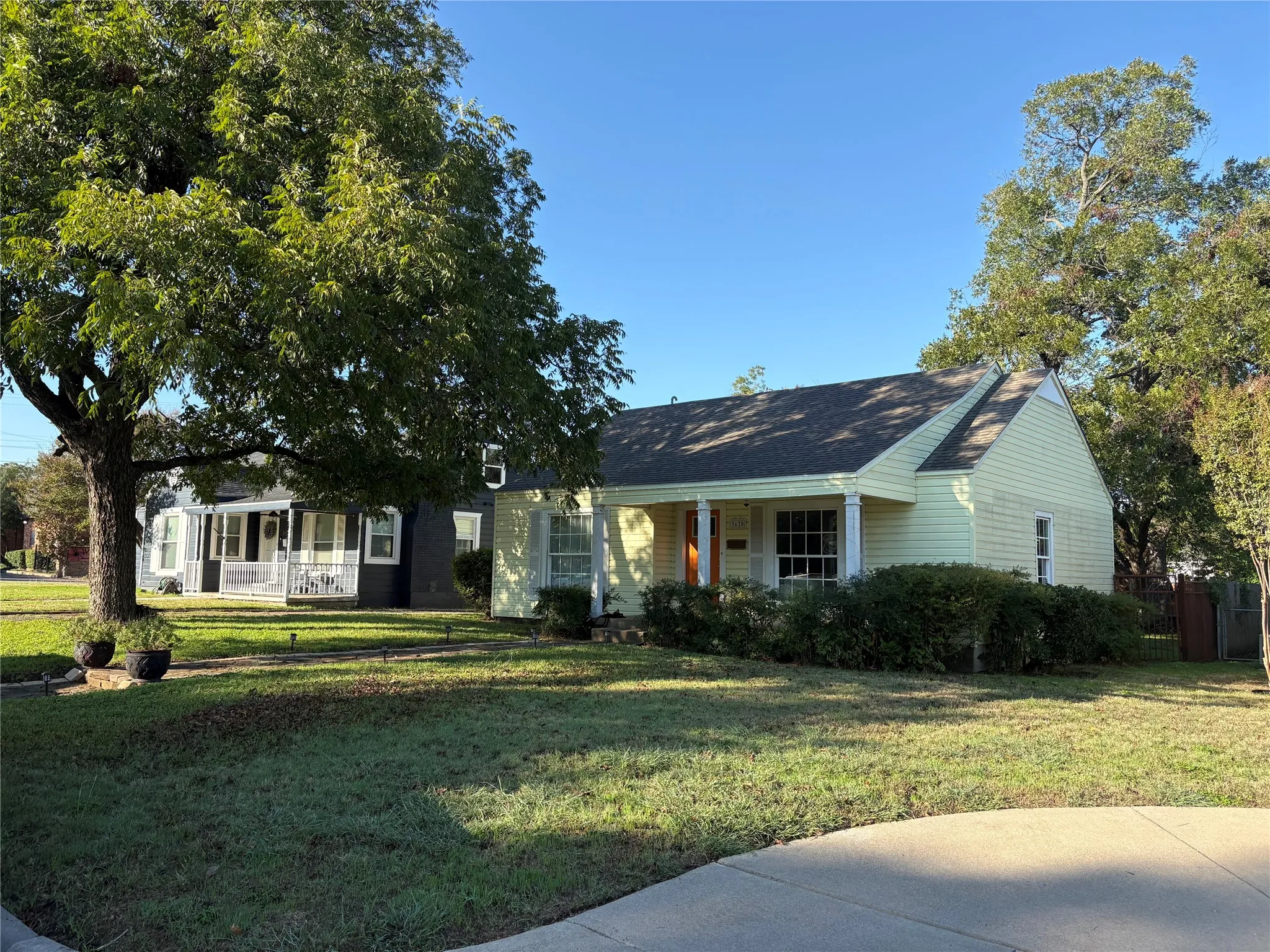 Single Family Residence For Sale
