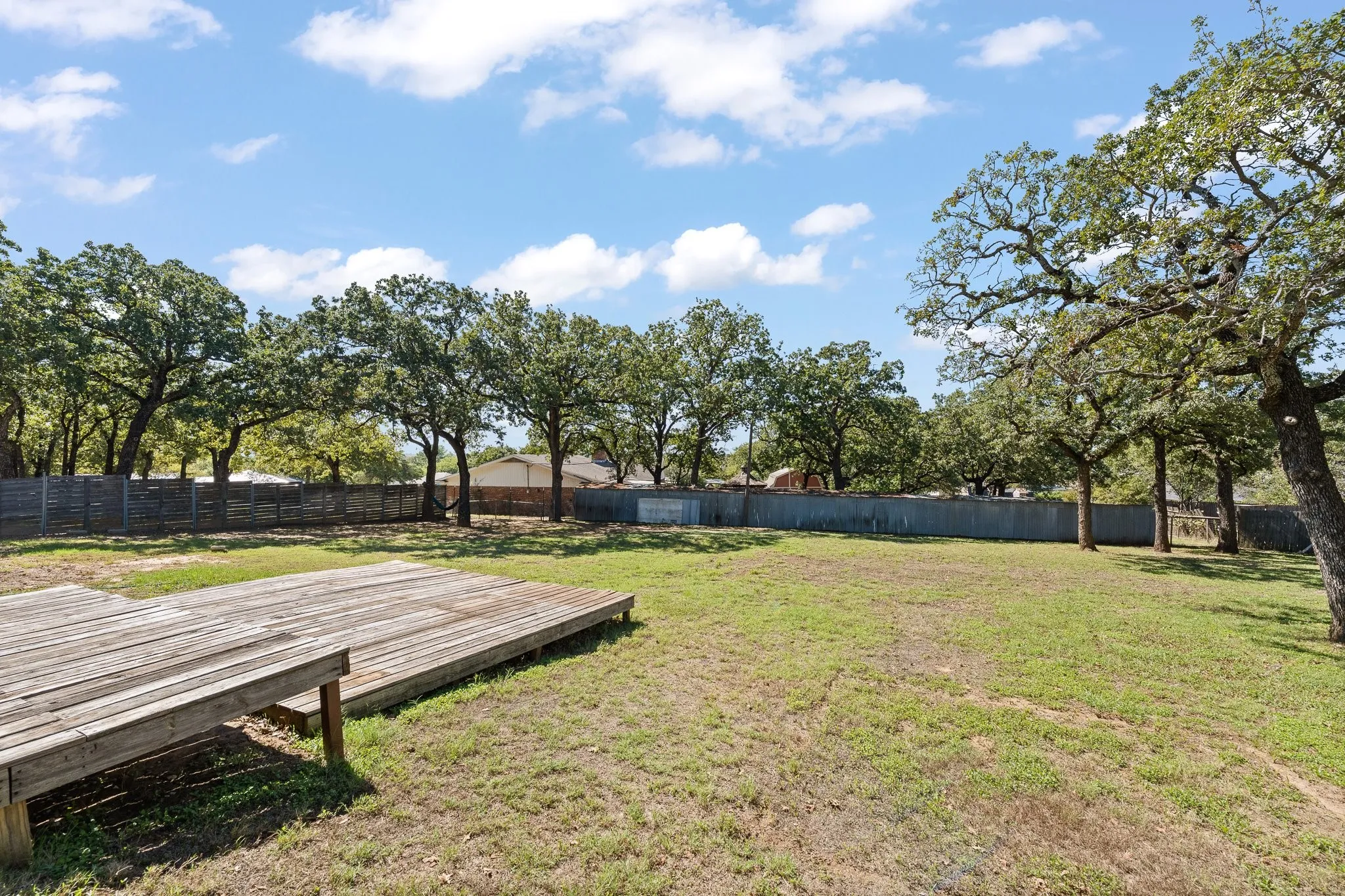 Single Family Residence For Sale in Johnson County , 408 Pecan Drive, Burleson, Texas 76028, 1 Bedroom, 2 Bathroom, Garage spaces, 1,400 Sqft, built in 2000, mls#21408193, Real Estate Agent in Burleson, Homes For Sale in Johnson county, Homes For Sale in Burleson, Realtor in Burleson Texas, Real Estate Brokerage Independent Realty Texas, Luminita Cordes Realtor