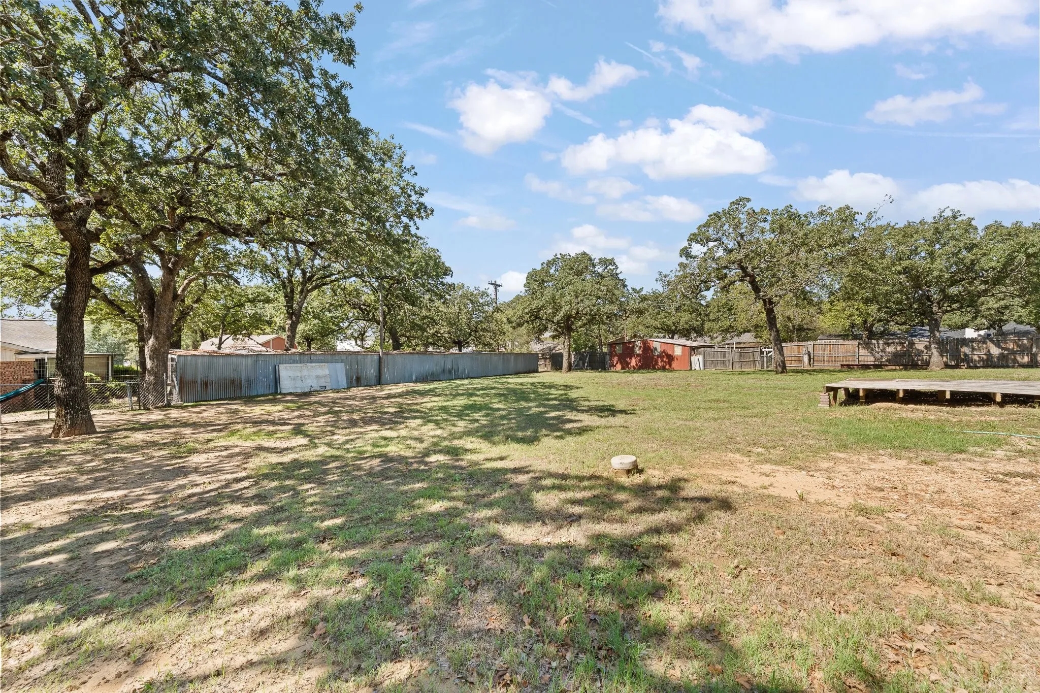 Single Family Residence For Sale in Johnson County , 408 Pecan Drive, Burleson, Texas 76028, 1 Bedroom, 2 Bathroom, Garage spaces, 1,400 Sqft, built in 2000, mls#21408193, Real Estate Agent in Burleson, Homes For Sale in Johnson county, Homes For Sale in Burleson, Realtor in Burleson Texas, Real Estate Brokerage Independent Realty Texas, Luminita Cordes Realtor
