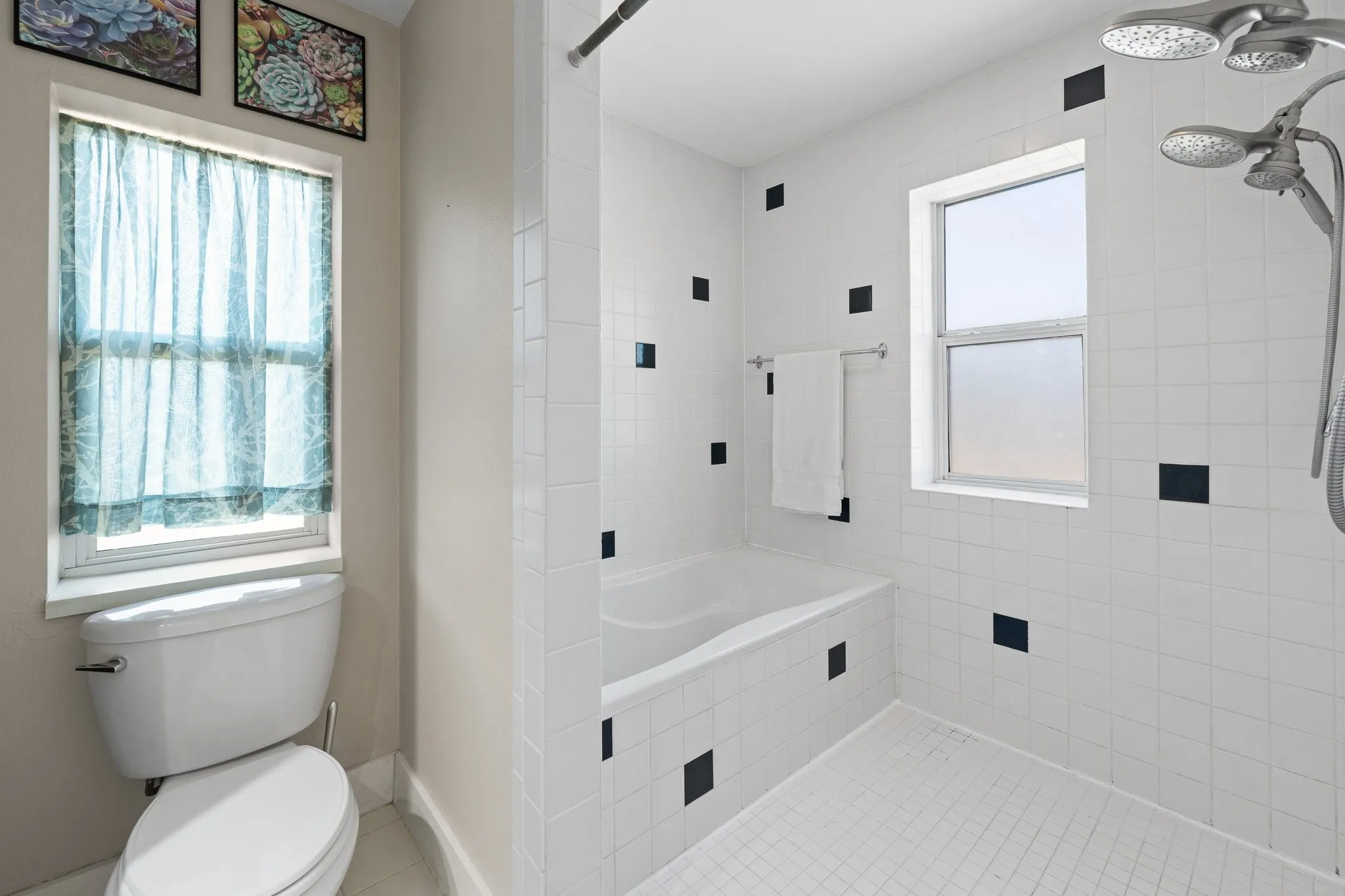 Single Family Residence For Sale in Johnson County , 408 Pecan Drive, Burleson, Texas 76028, 1 Bedroom, 2 Bathroom, Garage spaces, 1,400 Sqft, built in 2000, mls#21408193, Real Estate Agent in Burleson, Homes For Sale in Johnson county, Homes For Sale in Burleson, Realtor in Burleson Texas, Real Estate Brokerage Independent Realty Texas, Luminita Cordes Realtor