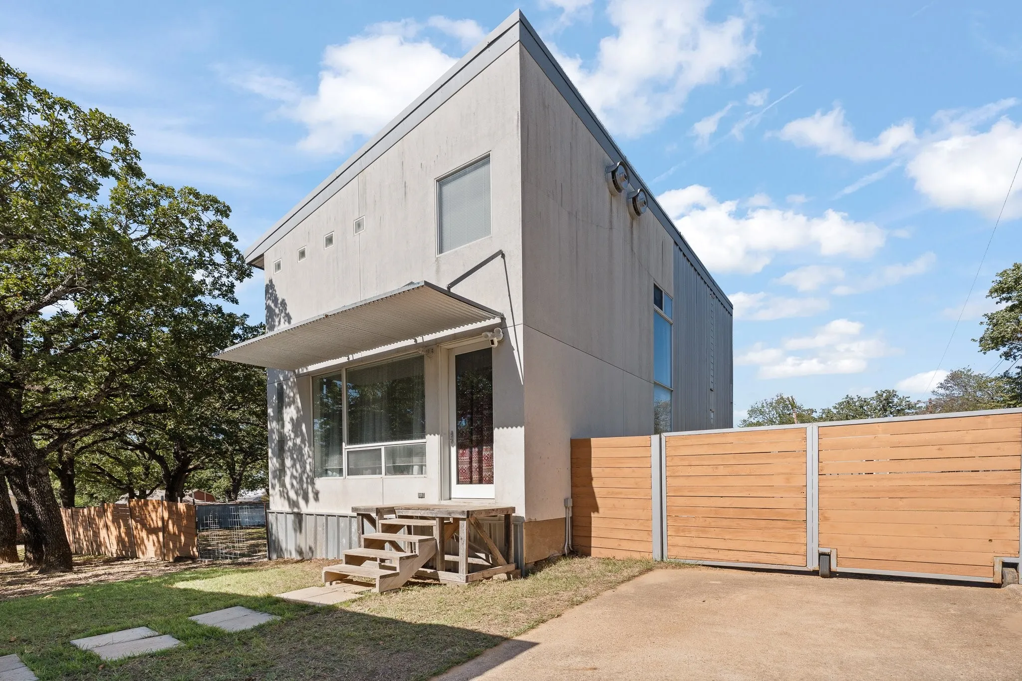 Single Family Residence For Sale