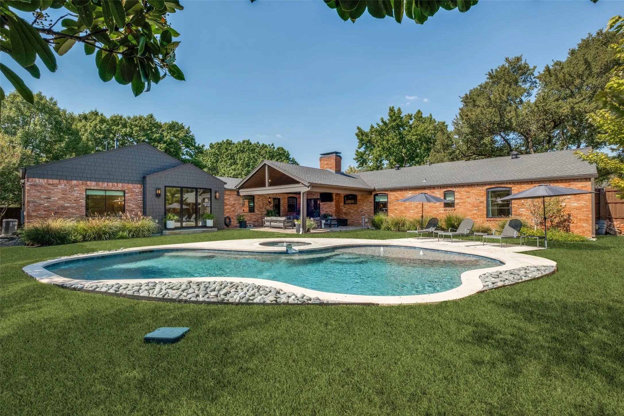 Sparkling pool and sun area - great for entertaining.