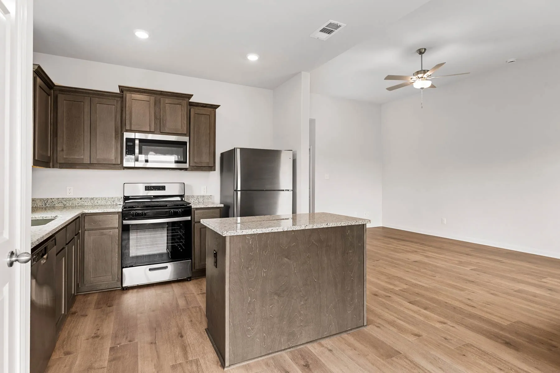 Single Family Residence For Sale in Johnson County , 119 Condie Russell Avenue, Venus, Texas 76084, 3 Bedroom, 2 Bathroom, 2 Garage spaces, 1,379 Sqft, built in 2026, mls#21408427, Real Estate Agent in Venus, Homes For Sale in Johnson county, Homes For Sale in Venus, Realtor in Venus Texas, Real Estate Brokerage Independent Realty Texas, Luminita Cordes Realtor