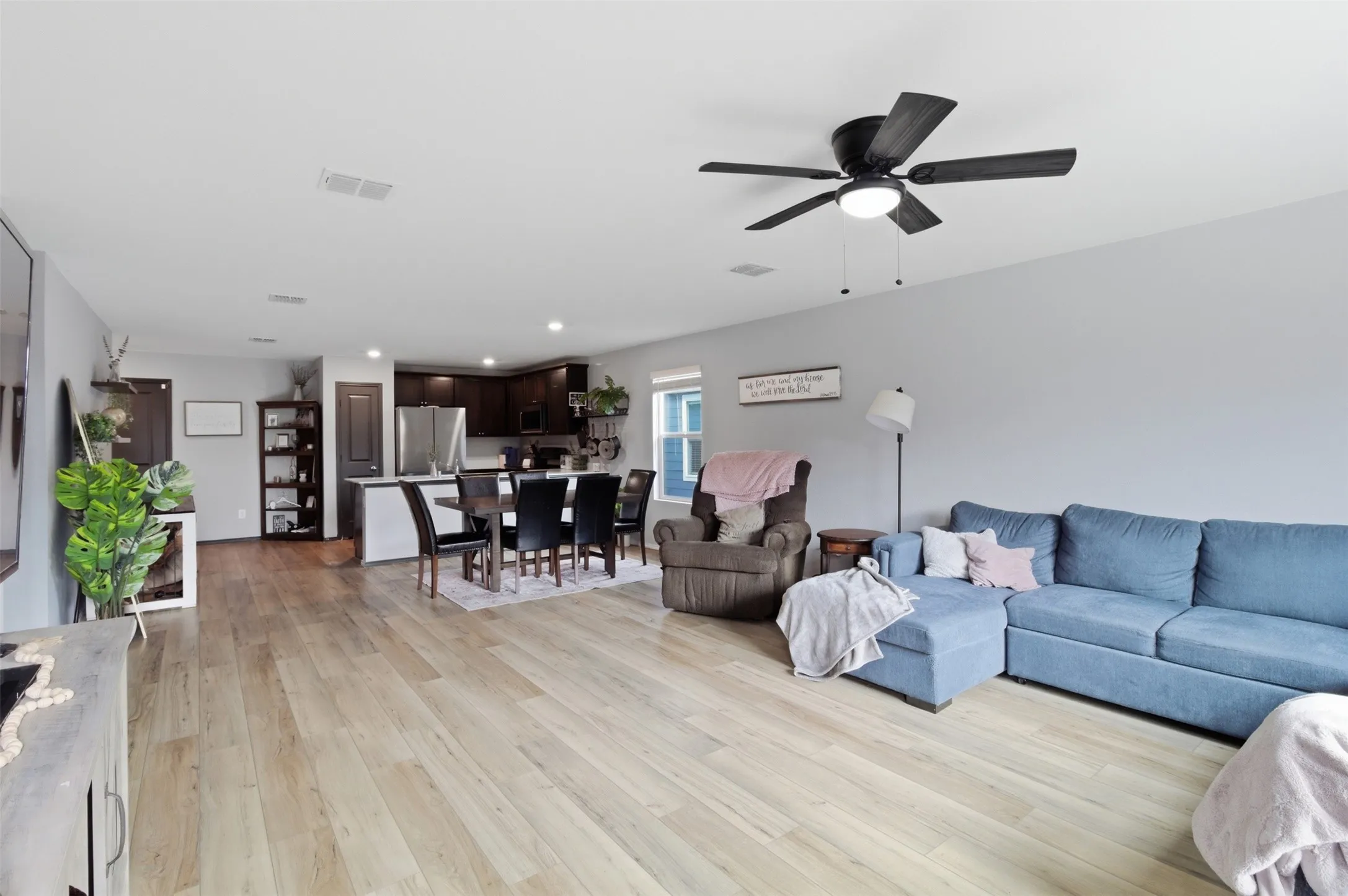 Single Family Residence For Sale in Collin County , 5309 Lavender Drive, Princeton, Texas 75407, 3 Bedroom, 2 Bathroom, 2 Garage spaces, 1,479 Sqft, built in 2021, mls#21408428, Real Estate Agent in Princeton, Homes For Sale in Collin county, Homes For Sale in Princeton, Realtor in Princeton Texas, Real Estate Brokerage Independent Realty Texas, Luminita Cordes Realtor