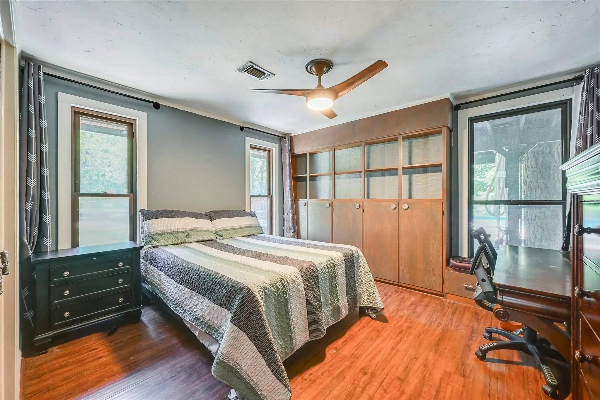 Single Family Residence For Rent in Wise County , 5319 US Highway 380, Bridgeport, Texas 76426, 3 Bedroom, 2 Bathroom, 3 Garage spaces, 2,932 Sqft, built in 1974, mls#21408406, Real Estate Agent in Bridgeport, Homes For Rent in Wise county, Homes For Rent in Bridgeport, Realtor in Bridgeport Texas, Real Estate Brokerage Independent Realty Texas, Luminita Cordes Realtor