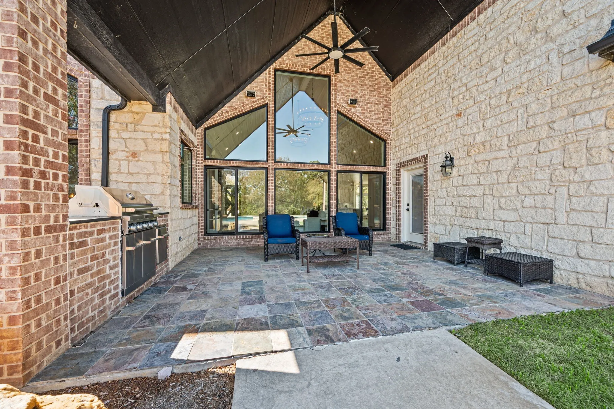 Single Family Residence For Sale in Denton County , 1000 Simmons Road, Flower Mound, Texas 75022, 4 Bedroom, 4 Bathroom, 5 Garage spaces, 5,430 Sqft, built in 1997, mls#21407554, Real Estate Agent in Flower Mound, Homes For Sale in Denton county, Homes For Sale in Flower Mound, Realtor in Flower Mound Texas, Real Estate Brokerage Independent Realty Texas, Luminita Cordes Realtor