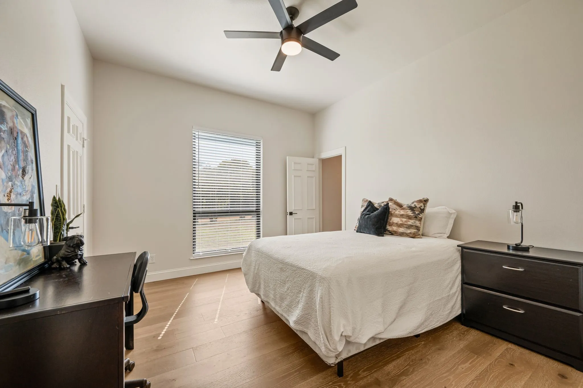Single Family Residence For Sale in Denton County , 1000 Simmons Road, Flower Mound, Texas 75022, 4 Bedroom, 4 Bathroom, 5 Garage spaces, 5,430 Sqft, built in 1997, mls#21407554, Real Estate Agent in Flower Mound, Homes For Sale in Denton county, Homes For Sale in Flower Mound, Realtor in Flower Mound Texas, Real Estate Brokerage Independent Realty Texas, Luminita Cordes Realtor