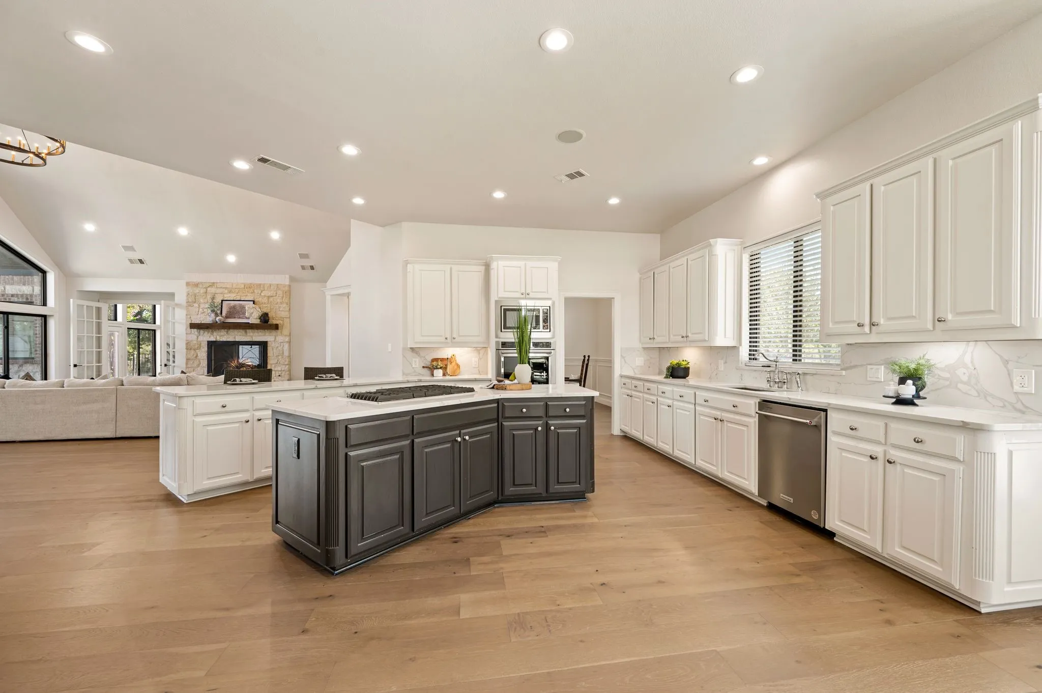 Single Family Residence For Sale in Denton County , 1000 Simmons Road, Flower Mound, Texas 75022, 4 Bedroom, 4 Bathroom, 5 Garage spaces, 5,430 Sqft, built in 1997, mls#21407554, Real Estate Agent in Flower Mound, Homes For Sale in Denton county, Homes For Sale in Flower Mound, Realtor in Flower Mound Texas, Real Estate Brokerage Independent Realty Texas, Luminita Cordes Realtor