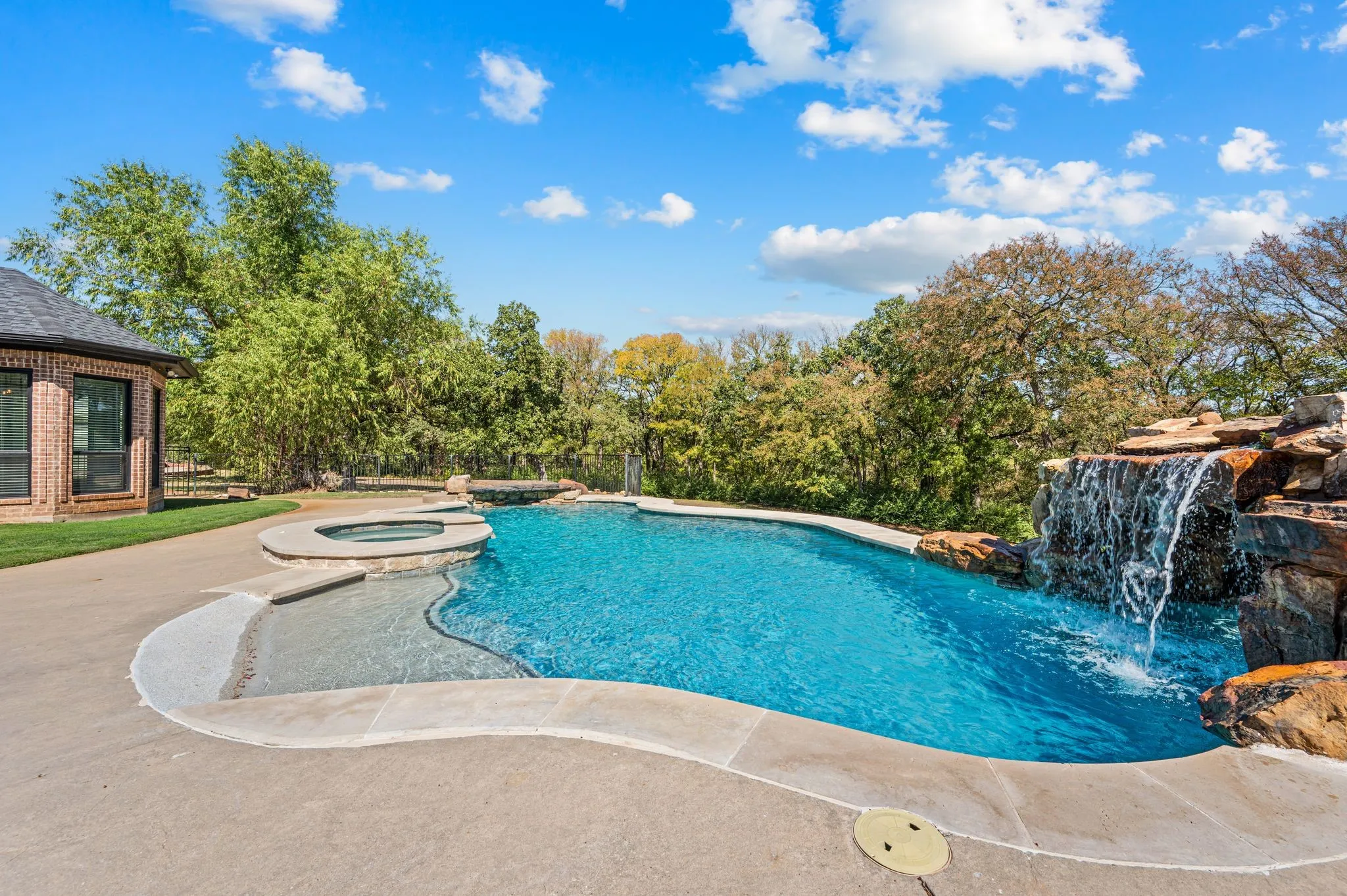 Single Family Residence For Sale in Denton County , 1000 Simmons Road, Flower Mound, Texas 75022, 4 Bedroom, 4 Bathroom, 5 Garage spaces, 5,430 Sqft, built in 1997, mls#21407554, Real Estate Agent in Flower Mound, Homes For Sale in Denton county, Homes For Sale in Flower Mound, Realtor in Flower Mound Texas, Real Estate Brokerage Independent Realty Texas, Luminita Cordes Realtor