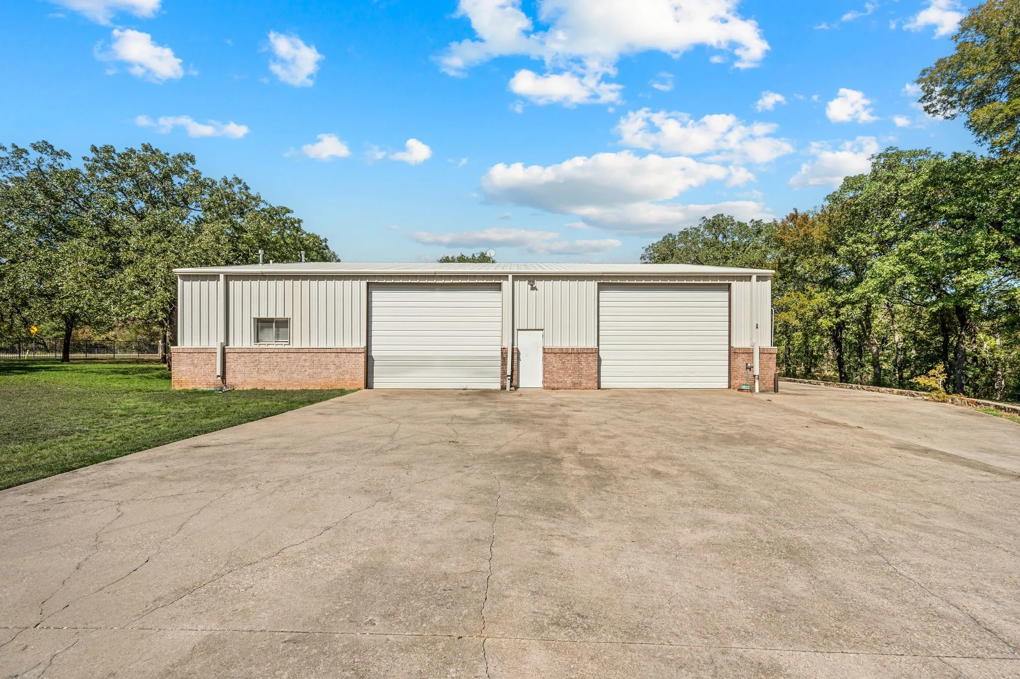 Single Family Residence For Sale in Denton County , 1000 Simmons Road, Flower Mound, Texas 75022, 4 Bedroom, 4 Bathroom, 5 Garage spaces, 5,430 Sqft, built in 1997, mls#21407554, Real Estate Agent in Flower Mound, Homes For Sale in Denton county, Homes For Sale in Flower Mound, Realtor in Flower Mound Texas, Real Estate Brokerage Independent Realty Texas, Luminita Cordes Realtor