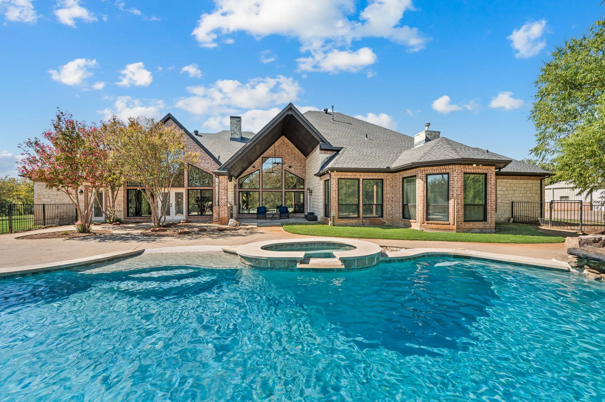 Single Family Residence For Sale in Denton County , 1000 Simmons Road, Flower Mound, Texas 75022, 4 Bedroom, 4 Bathroom, 5 Garage spaces, 5,430 Sqft, built in 1997, mls#21407554, Real Estate Agent in Flower Mound, Homes For Sale in Denton county, Homes For Sale in Flower Mound, Realtor in Flower Mound Texas, Real Estate Brokerage Independent Realty Texas, Luminita Cordes Realtor