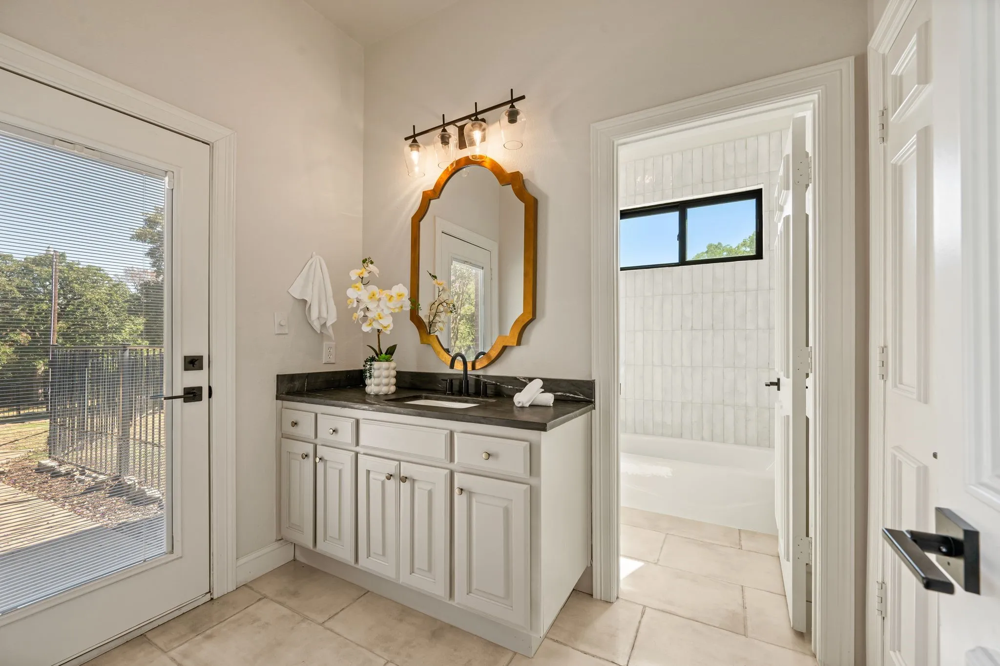 Single Family Residence For Sale in Denton County , 1000 Simmons Road, Flower Mound, Texas 75022, 4 Bedroom, 4 Bathroom, 5 Garage spaces, 5,430 Sqft, built in 1997, mls#21407554, Real Estate Agent in Flower Mound, Homes For Sale in Denton county, Homes For Sale in Flower Mound, Realtor in Flower Mound Texas, Real Estate Brokerage Independent Realty Texas, Luminita Cordes Realtor