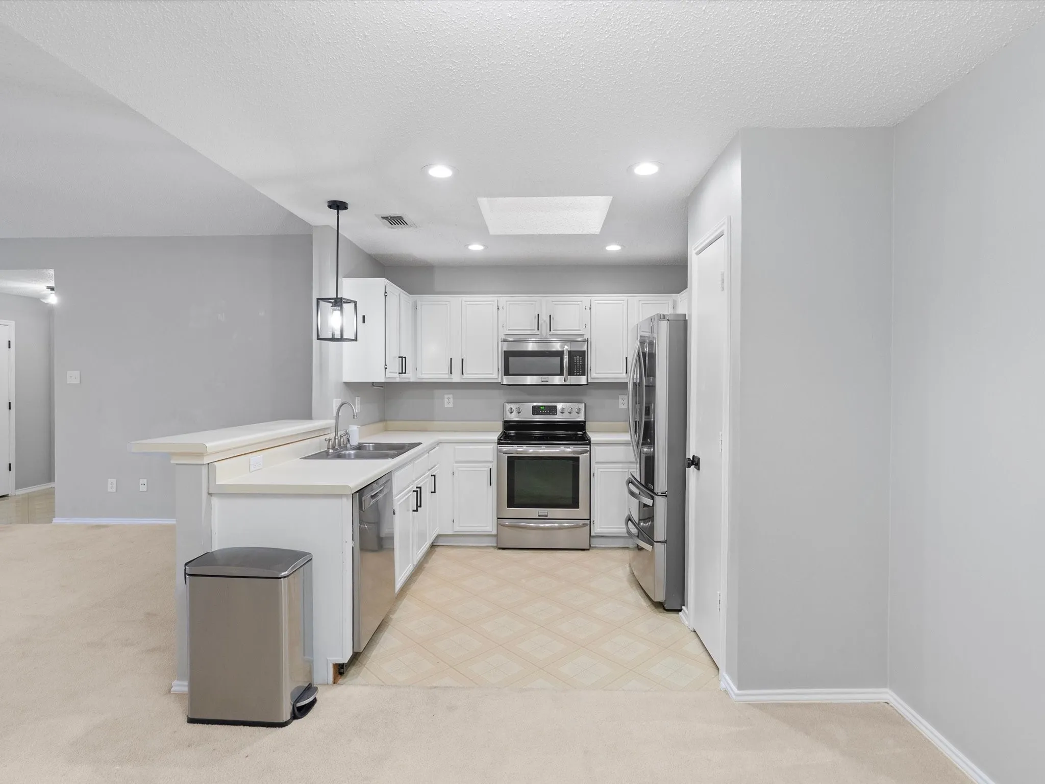 Single Family Residence For Rent in Dallas County , 616 Renaissance Place, Cedar Hill, Texas 75104, 2 Bedroom, 2 Bathroom, 2 Garage spaces, 1,341 Sqft, built in 1994, mls#21408435, Real Estate Agent in Cedar Hill, Homes For Rent in Dallas county, Homes For Rent in Cedar Hill, Realtor in Cedar Hill Texas, Real Estate Brokerage Independent Realty Texas, Luminita Cordes Realtor