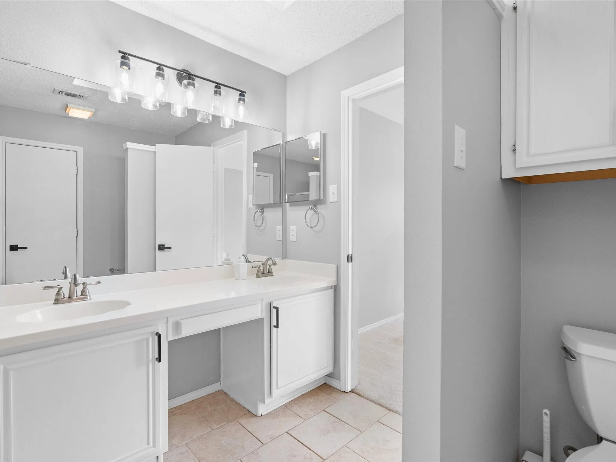 Single Family Residence For Rent in Dallas County , 616 Renaissance Place, Cedar Hill, Texas 75104, 2 Bedroom, 2 Bathroom, 2 Garage spaces, 1,341 Sqft, built in 1994, mls#21408435, Real Estate Agent in Cedar Hill, Homes For Rent in Dallas county, Homes For Rent in Cedar Hill, Realtor in Cedar Hill Texas, Real Estate Brokerage Independent Realty Texas, Luminita Cordes Realtor