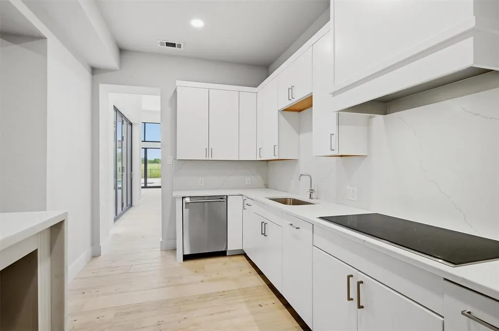 Single Family Residence For Rent in Collin County , 2248 County Road 2222, Anna, Texas 75409, 5 Bedroom, 6 Bathroom, 3 Garage spaces, 6,100 Sqft, built in 2021, mls#21408436, Real Estate Agent in Anna, Homes For Rent in Collin county, Homes For Rent in Anna, Realtor in Anna Texas, Real Estate Brokerage Independent Realty Texas, Luminita Cordes Realtor