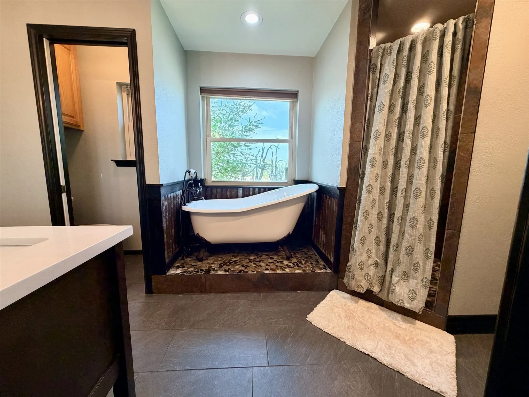 Farm For Sale in Wise County , 12820 N County Line Road, Ponder, Texas 76259, 7 Bedroom, 5 Bathroom, Garage spaces, 5,098 Sqft, built in 1999, mls#21407275, Real Estate Agent in Ponder, Homes For Sale in Wise county, Homes For Sale in Ponder, Realtor in Ponder Texas, Real Estate Brokerage Independent Realty Texas, Luminita Cordes Realtor