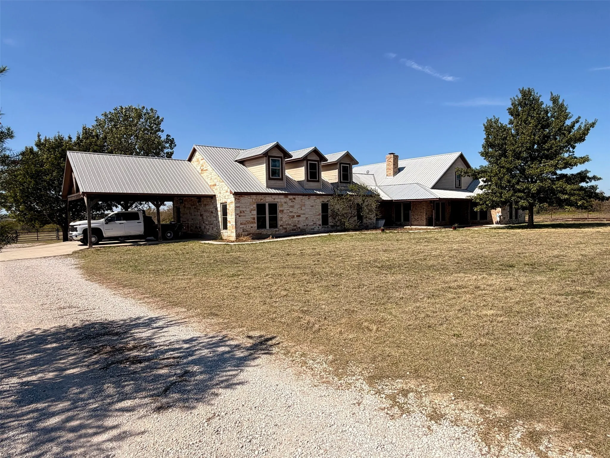 Farm For Sale in Wise County , 12820 N County Line Road, Ponder, Texas 76259, 7 Bedroom, 5 Bathroom, Garage spaces, 5,098 Sqft, built in 1999, mls#21407275, Real Estate Agent in Ponder, Homes For Sale in Wise county, Homes For Sale in Ponder, Realtor in Ponder Texas, Real Estate Brokerage Independent Realty Texas, Luminita Cordes Realtor