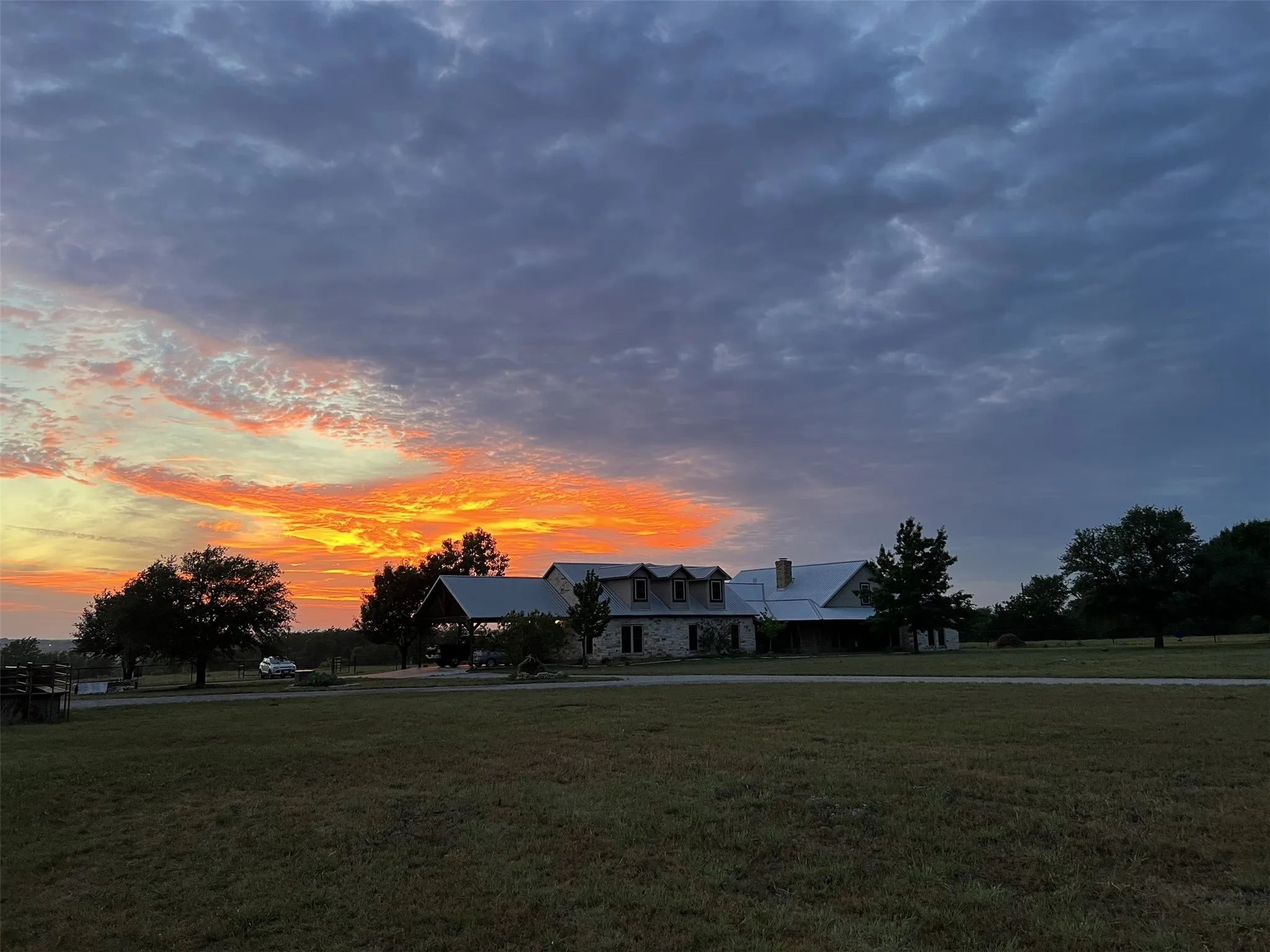 Farm For Sale in Wise County , 12820 N County Line Road, Ponder, Texas 76259, 7 Bedroom, 5 Bathroom, Garage spaces, 5,098 Sqft, built in 1999, mls#21407275, Real Estate Agent in Ponder, Homes For Sale in Wise county, Homes For Sale in Ponder, Realtor in Ponder Texas, Real Estate Brokerage Independent Realty Texas, Luminita Cordes Realtor