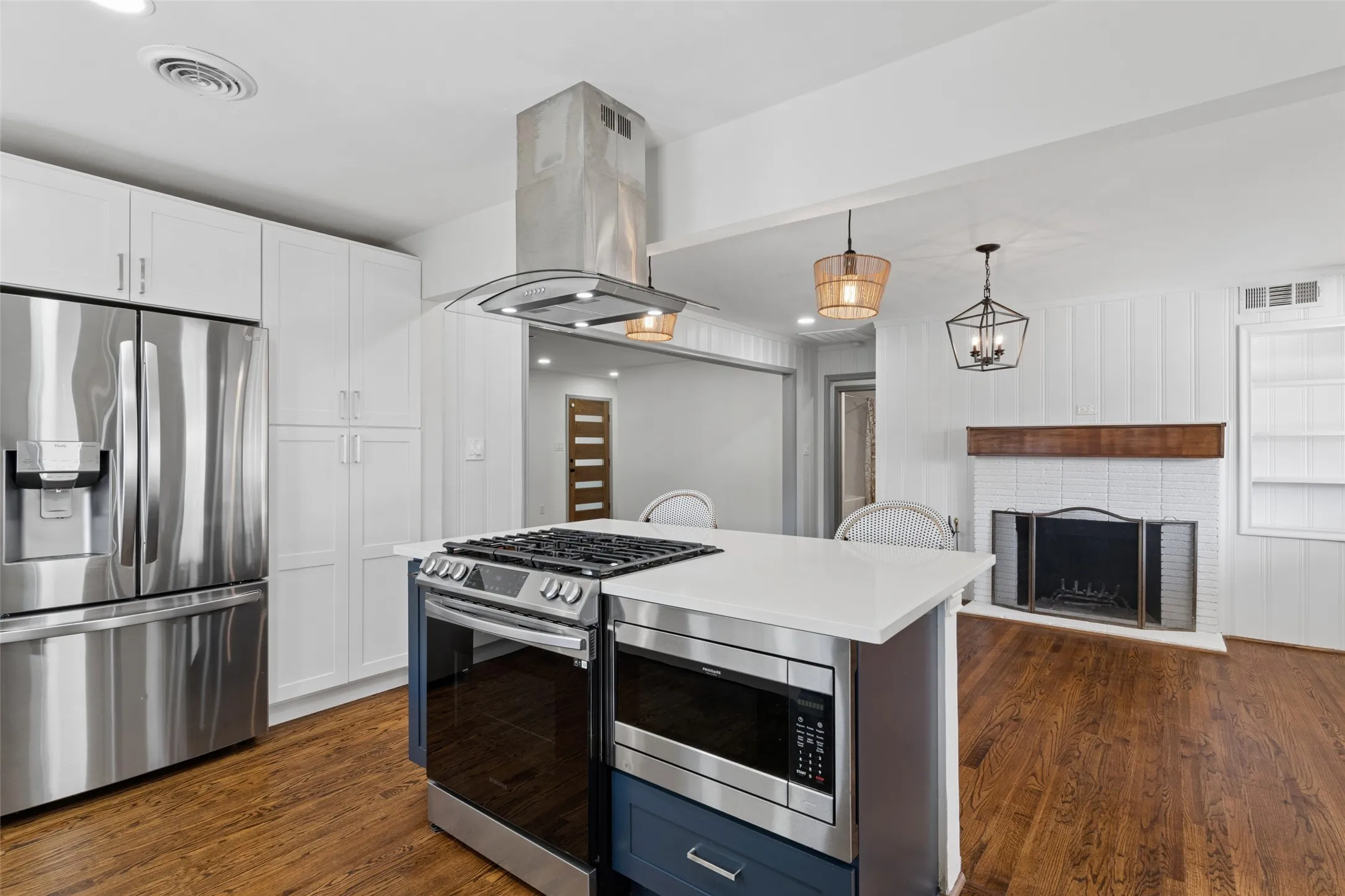Single Family Residence For Sale in Dallas County , 6404 E Lovers Lane, Dallas, Texas 75214, 3 Bedroom, 2 Bathroom, Garage spaces, 1,513 Sqft, built in 1954, mls#21407845, Real Estate Agent in Dallas, Homes For Sale in Dallas county, Homes For Sale in Dallas, Realtor in Dallas Texas, Real Estate Brokerage Independent Realty Texas, Luminita Cordes Realtor