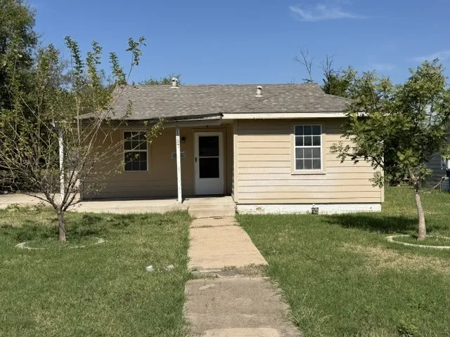 Single Family Residence For Sale