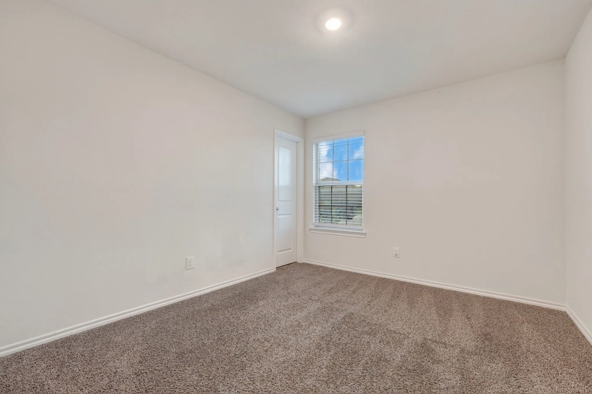 Single Family Residence For Sale in Collin County , 706 Heirloom Lane, Royse City, Texas 75189, 3 Bedroom, 2 Bathroom, 2 Garage spaces, 1,450 Sqft, built in 2021, mls#21408376, Real Estate Agent in Royse City, Homes For Sale in Collin county, Homes For Sale in Royse City, Realtor in Royse City Texas, Real Estate Brokerage Independent Realty Texas, Luminita Cordes Realtor