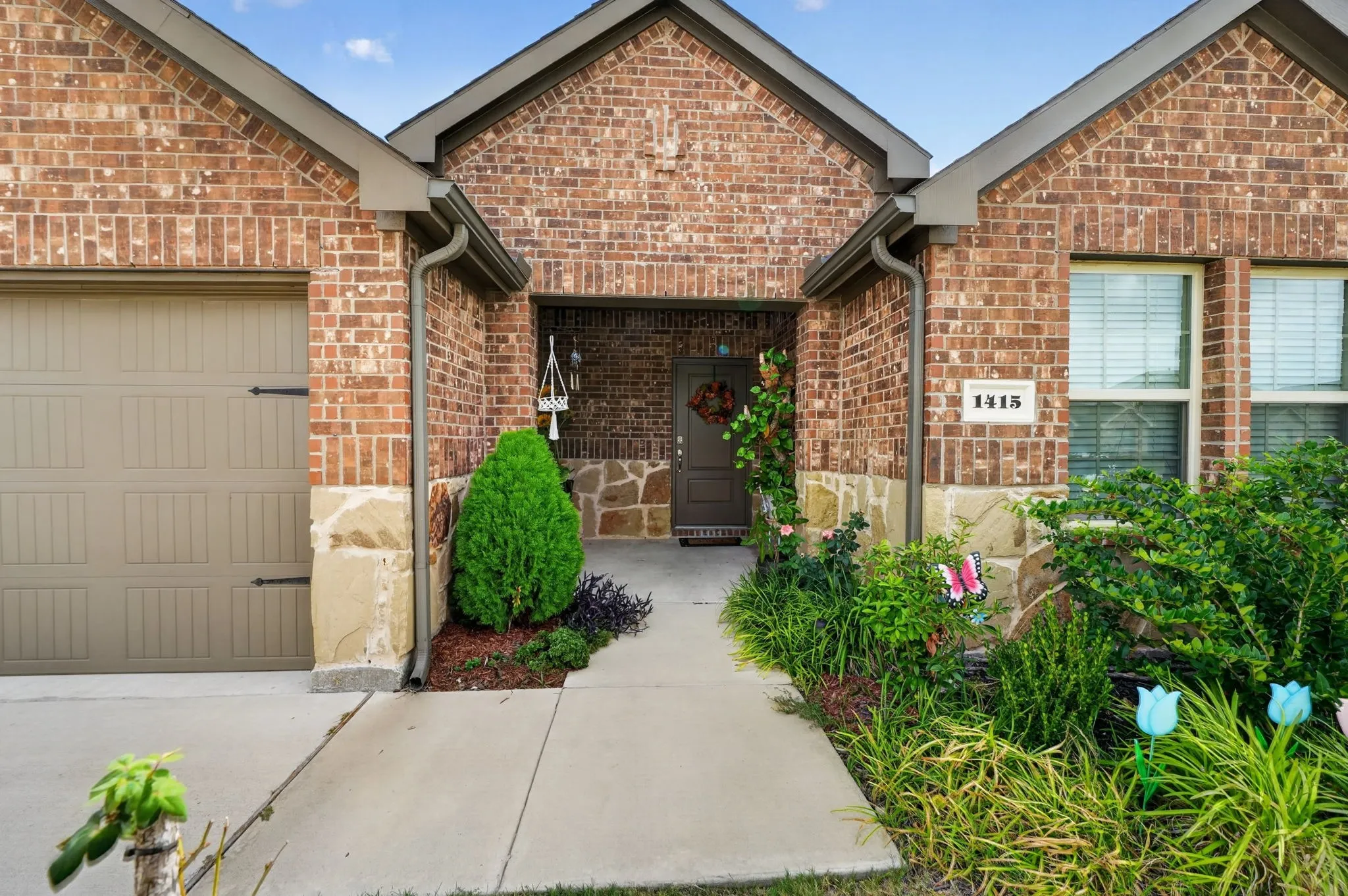 Single Family Residence For Sale in Collin County , 1415 Blossom Court Drive, Princeton, Texas 75407, 3 Bedroom, 2 Bathroom, 2 Garage spaces, 1,633 Sqft, built in 2023, mls#21386897, Real Estate Agent in Princeton, Homes For Sale in Collin county, Homes For Sale in Princeton, Realtor in Princeton Texas, Real Estate Brokerage Independent Realty Texas, Luminita Cordes Realtor