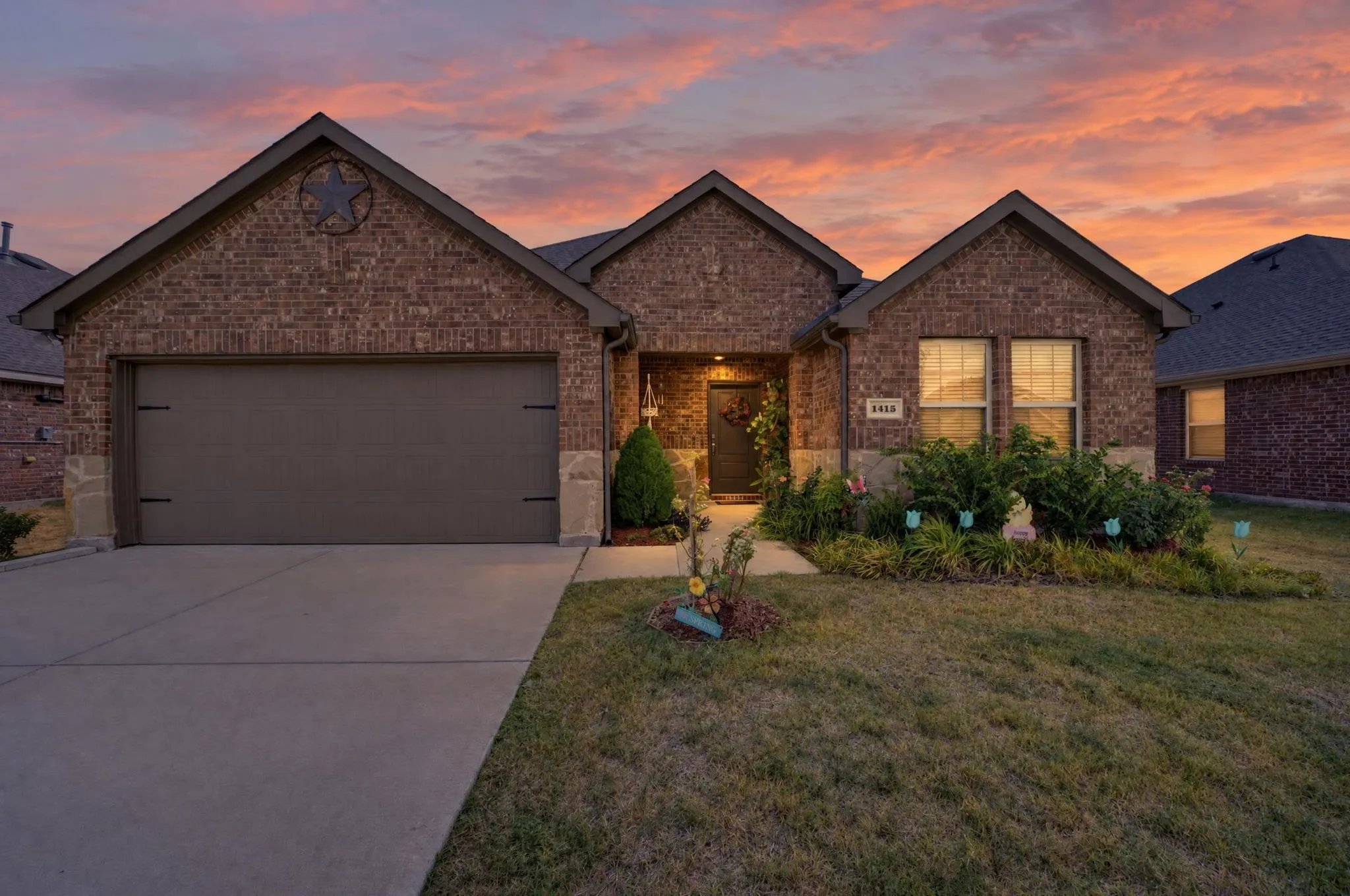 Single Family Residence For Sale in Collin County , 1415 Blossom Court Drive, Princeton, Texas 75407, 3 Bedroom, 2 Bathroom, 2 Garage spaces, 1,633 Sqft, built in 2023, mls#21386897, Real Estate Agent in Princeton, Homes For Sale in Collin county, Homes For Sale in Princeton, Realtor in Princeton Texas, Real Estate Brokerage Independent Realty Texas, Luminita Cordes Realtor