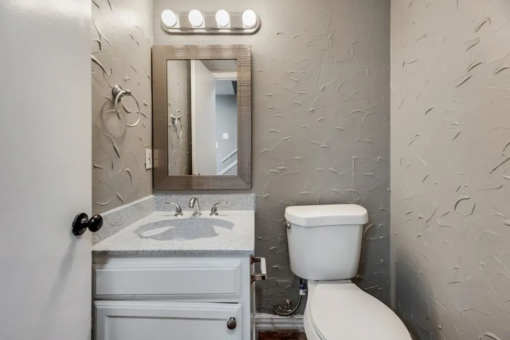 Duplex For Rent in Dallas County , 5504 Columbia Avenue, Dallas, Texas 75214, 2 Bedroom, 2 Bathroom, 1 Garage spaces, 1,155 Sqft, built in 1983, mls#21407560, Real Estate Agent in Dallas, Homes For Rent in Dallas county, Homes For Rent in Dallas, Realtor in Dallas Texas, Real Estate Brokerage Independent Realty Texas, Luminita Cordes Realtor
