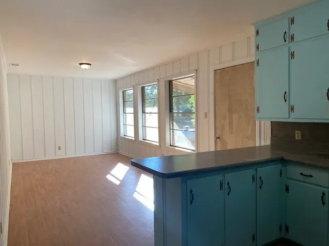 Single Family Residence For Sale in Henderson County , 4585 CR 4509, Athens, Texas 75751, 3 Bedroom, 2 Bathroom, 2 Garage spaces, 2,120 Sqft, built in 1963, mls#21408469, Real Estate Agent in Athens, Homes For Sale in Henderson county, Homes For Sale in Athens, Realtor in Athens Texas, Real Estate Brokerage Independent Realty Texas, Luminita Cordes Realtor