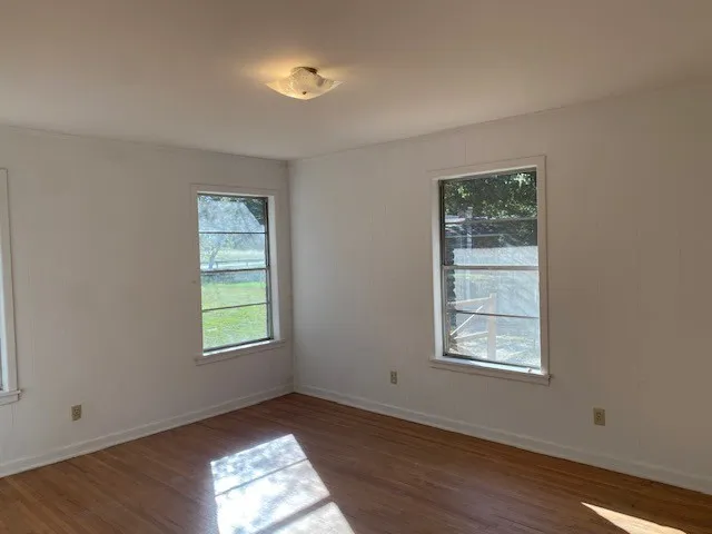 Single Family Residence For Sale in Henderson County , 4585 CR 4509, Athens, Texas 75751, 3 Bedroom, 2 Bathroom, 2 Garage spaces, 2,120 Sqft, built in 1963, mls#21408469, Real Estate Agent in Athens, Homes For Sale in Henderson county, Homes For Sale in Athens, Realtor in Athens Texas, Real Estate Brokerage Independent Realty Texas, Luminita Cordes Realtor