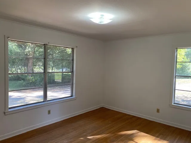Single Family Residence For Sale in Henderson County , 4585 CR 4509, Athens, Texas 75751, 3 Bedroom, 2 Bathroom, 2 Garage spaces, 2,120 Sqft, built in 1963, mls#21408469, Real Estate Agent in Athens, Homes For Sale in Henderson county, Homes For Sale in Athens, Realtor in Athens Texas, Real Estate Brokerage Independent Realty Texas, Luminita Cordes Realtor