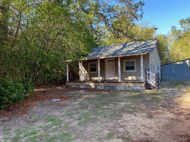 Single Family Residence For Sale in Henderson County , 4585 CR 4509, Athens, Texas 75751, 3 Bedroom, 2 Bathroom, 2 Garage spaces, 2,120 Sqft, built in 1963, mls#21408469, Real Estate Agent in Athens, Homes For Sale in Henderson county, Homes For Sale in Athens, Realtor in Athens Texas, Real Estate Brokerage Independent Realty Texas, Luminita Cordes Realtor