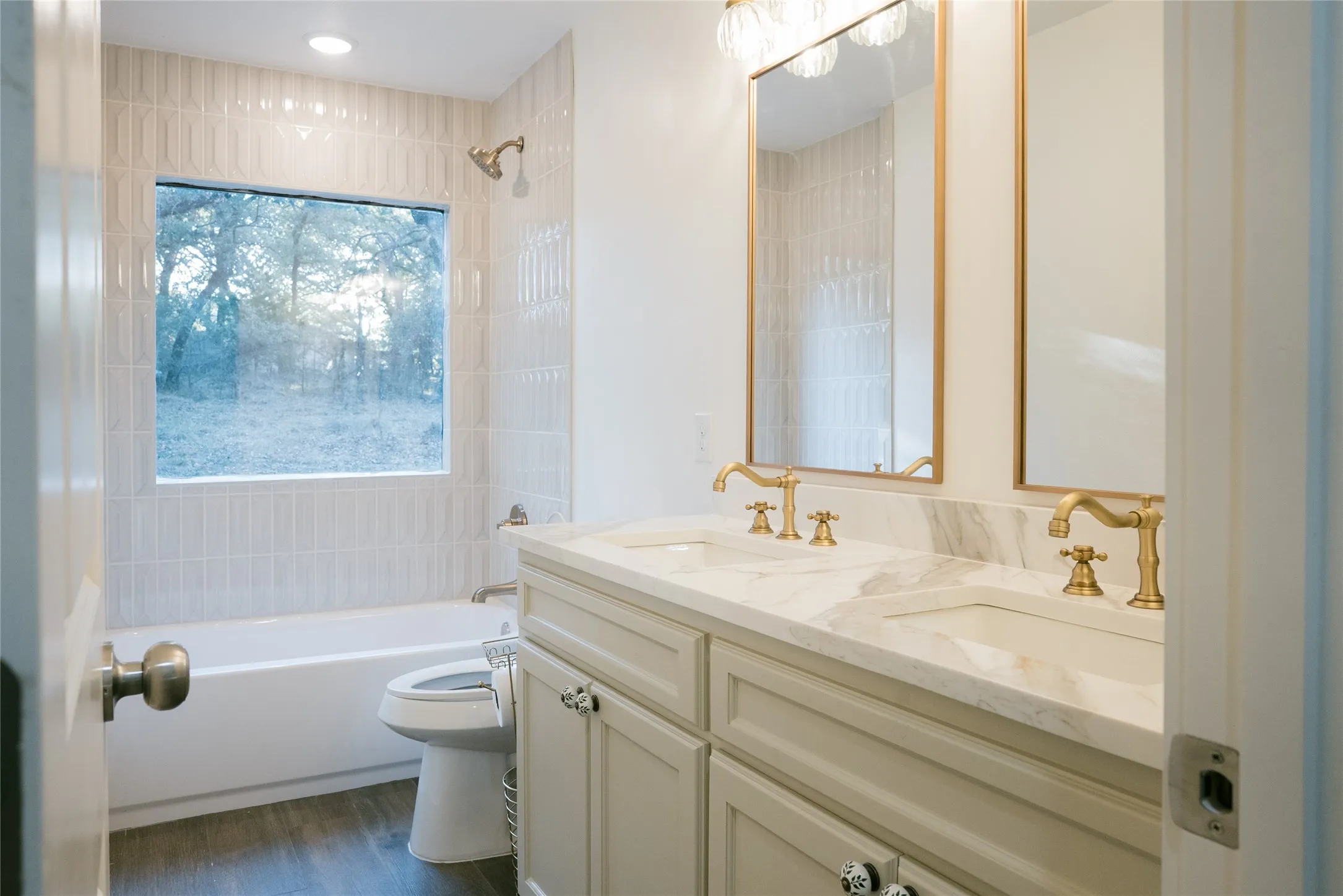 Single Family Residence For Sale in Parker County , 355 Carmen Street, Reno, Texas 76020, 3 Bedroom, 3 Bathroom, 3 Garage spaces, 2,518 Sqft, built in 1985, mls#21408390, Real Estate Agent in Reno, Homes For Sale in Parker county, Homes For Sale in Reno, Realtor in Reno Texas, Real Estate Brokerage Independent Realty Texas, Luminita Cordes Realtor