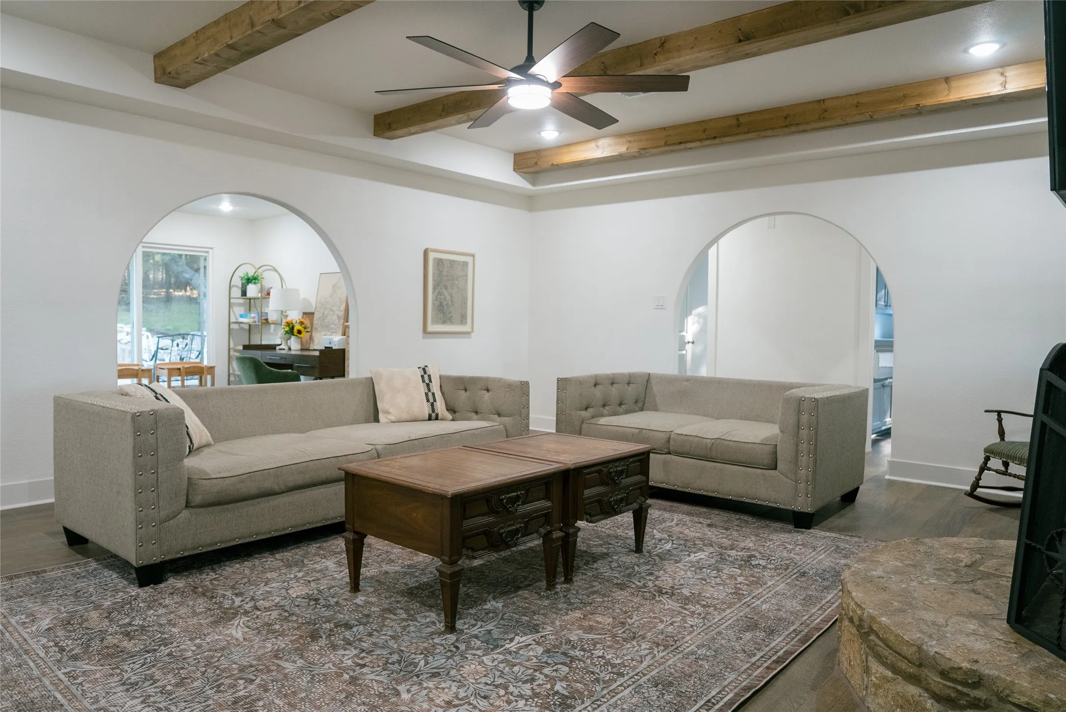 Single Family Residence For Sale in Parker County , 355 Carmen Street, Reno, Texas 76020, 3 Bedroom, 3 Bathroom, 3 Garage spaces, 2,518 Sqft, built in 1985, mls#21408390, Real Estate Agent in Reno, Homes For Sale in Parker county, Homes For Sale in Reno, Realtor in Reno Texas, Real Estate Brokerage Independent Realty Texas, Luminita Cordes Realtor