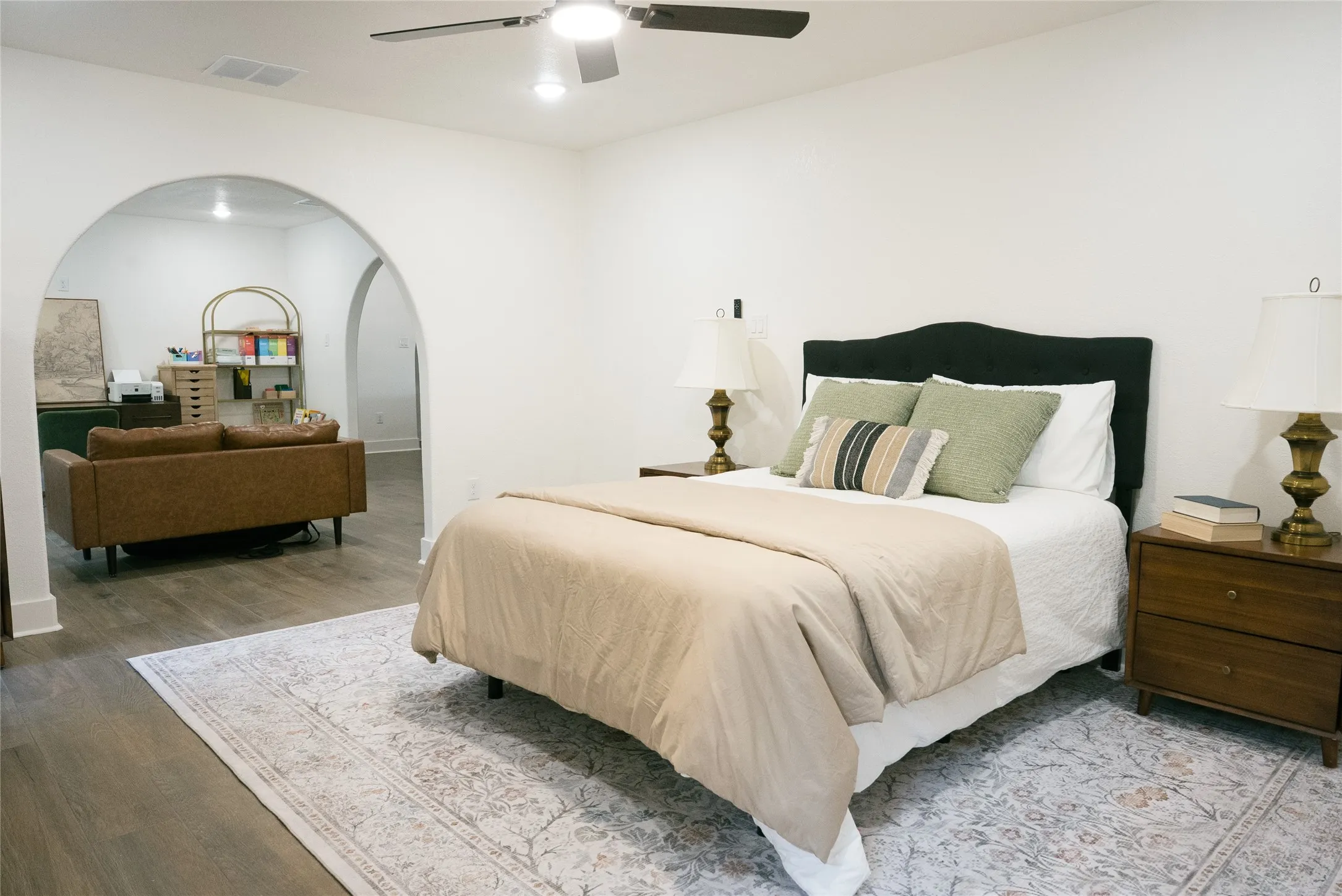 Single Family Residence For Sale in Parker County , 355 Carmen Street, Reno, Texas 76020, 3 Bedroom, 3 Bathroom, 3 Garage spaces, 2,518 Sqft, built in 1985, mls#21408390, Real Estate Agent in Reno, Homes For Sale in Parker county, Homes For Sale in Reno, Realtor in Reno Texas, Real Estate Brokerage Independent Realty Texas, Luminita Cordes Realtor