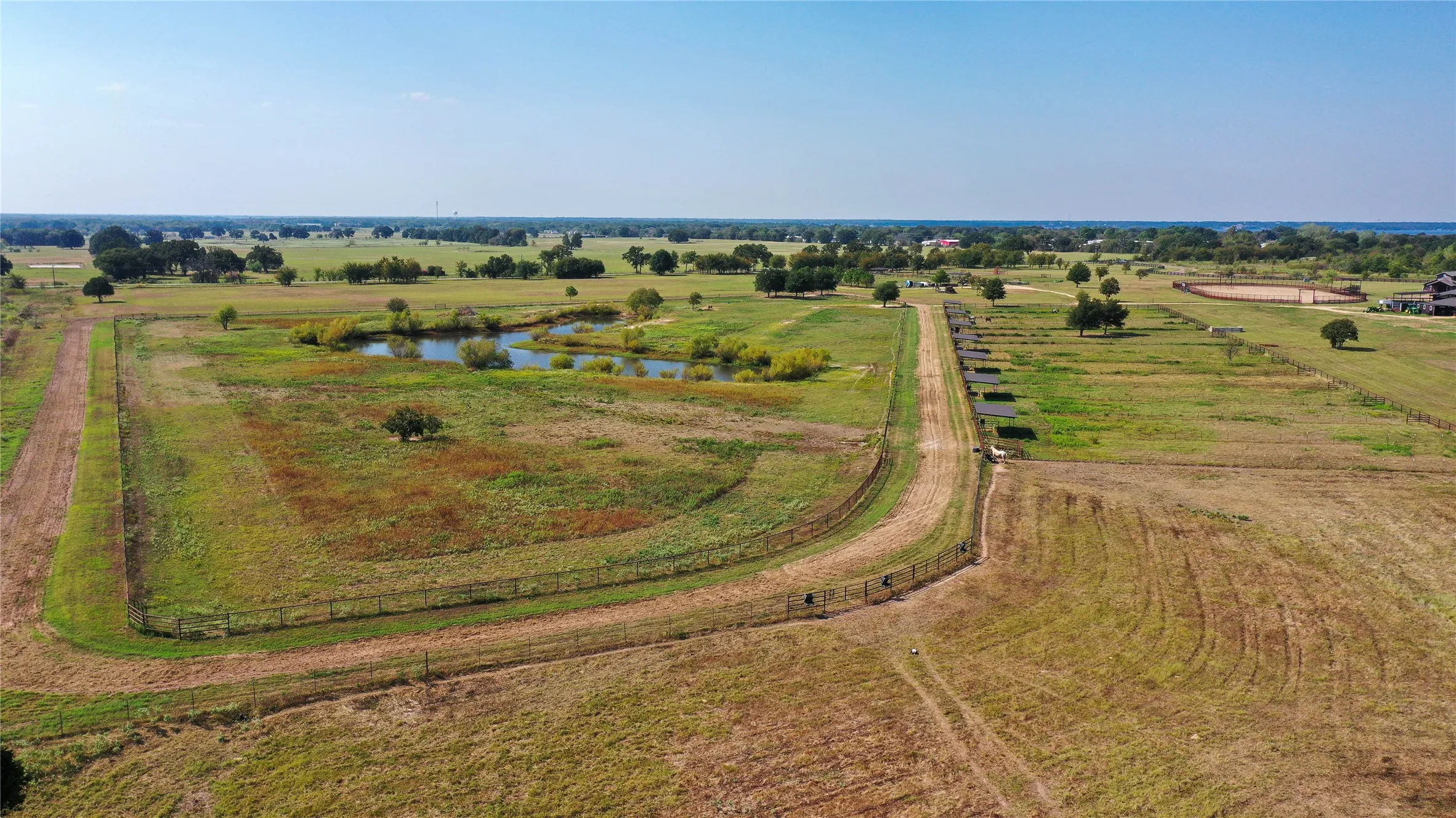 505 Ranch is comprised of 505 acres with 56 waterfront homes sites totaling approximately 100 acres with just over 400 acres of common area--opportunity to own lakehouse with ranch amenities and room to roam. Now you don't have to choose between a lakehouse and acreage--with a home at 505 Ranch you can have both.