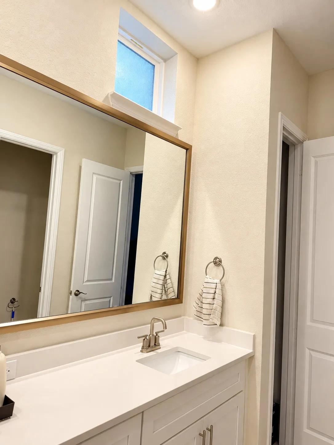Single Family Residence For Rent in Collin County , 10755 Wells Branch Road, Frisco, Texas 75035, 5 Bedroom, 4 Bathroom, 2 Garage spaces, 2,755 Sqft, built in 2023, mls#21408286, Real Estate Agent in Frisco, Homes For Rent in Collin county, Homes For Rent in Frisco, Realtor in Frisco Texas, Real Estate Brokerage Independent Realty Texas, Luminita Cordes Realtor